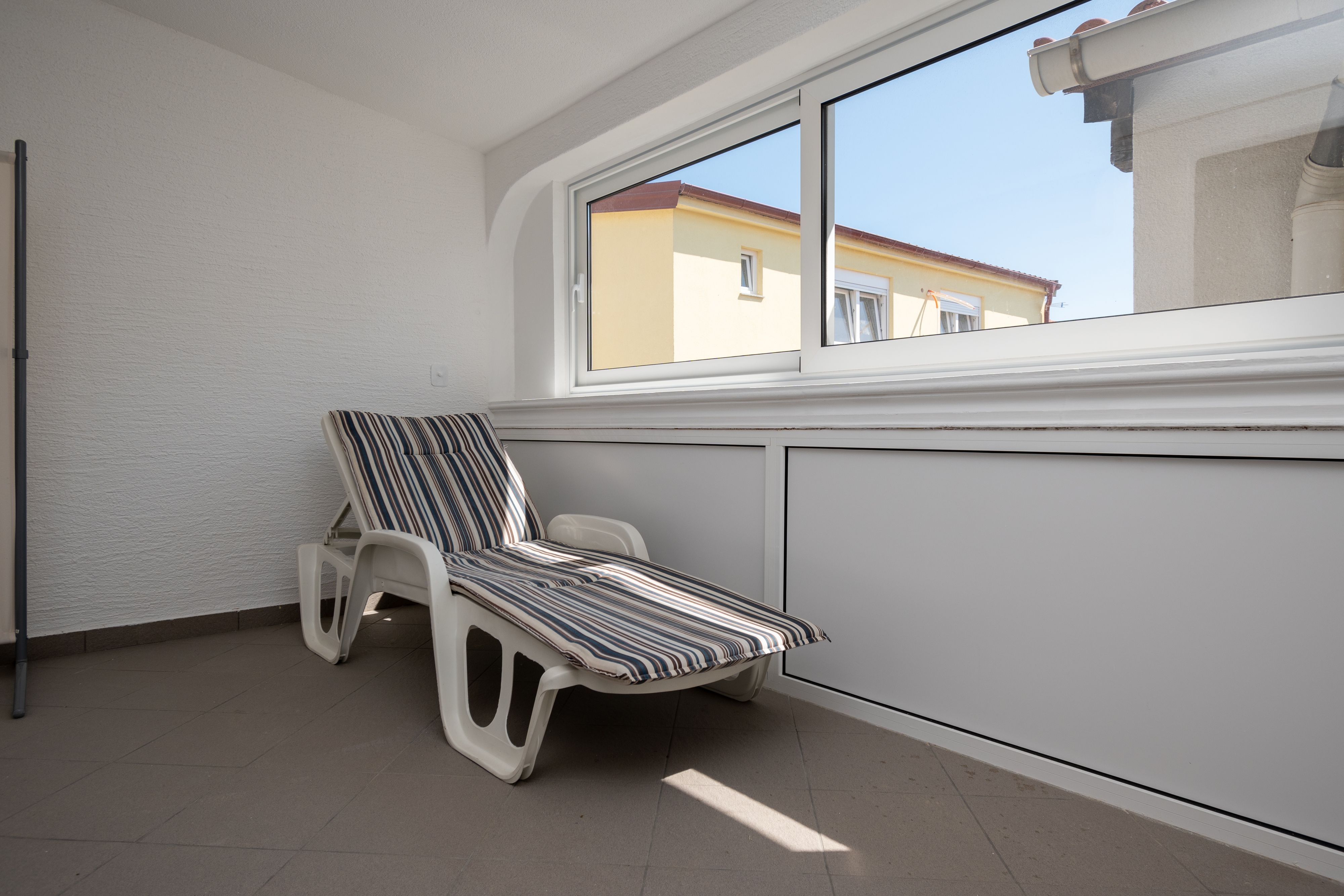 One bedroom apartment with terrace Vir  A-b