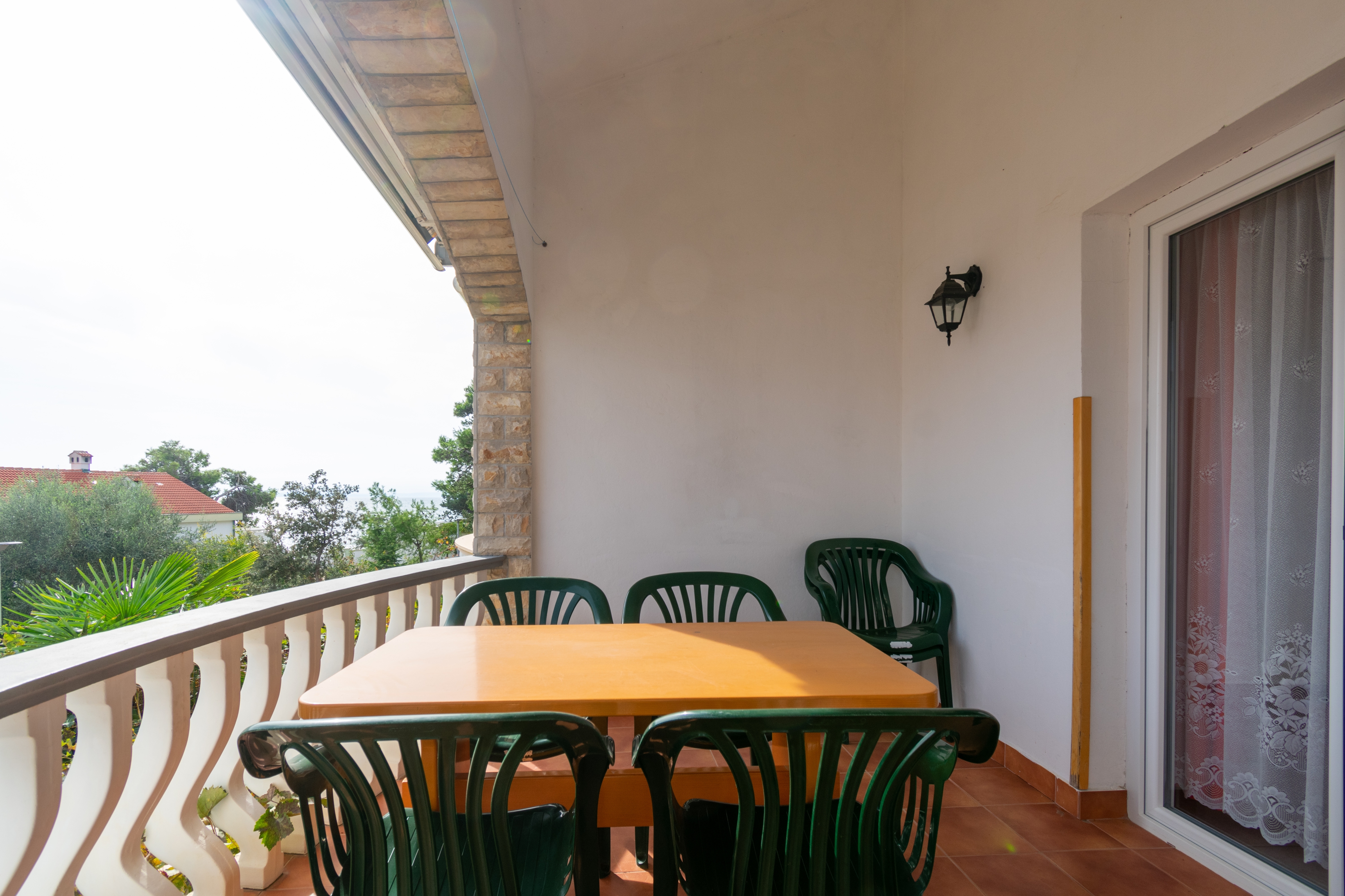 Two bedroom apartment with balcony and sea view Vir - Kozjak, Vir  A-a