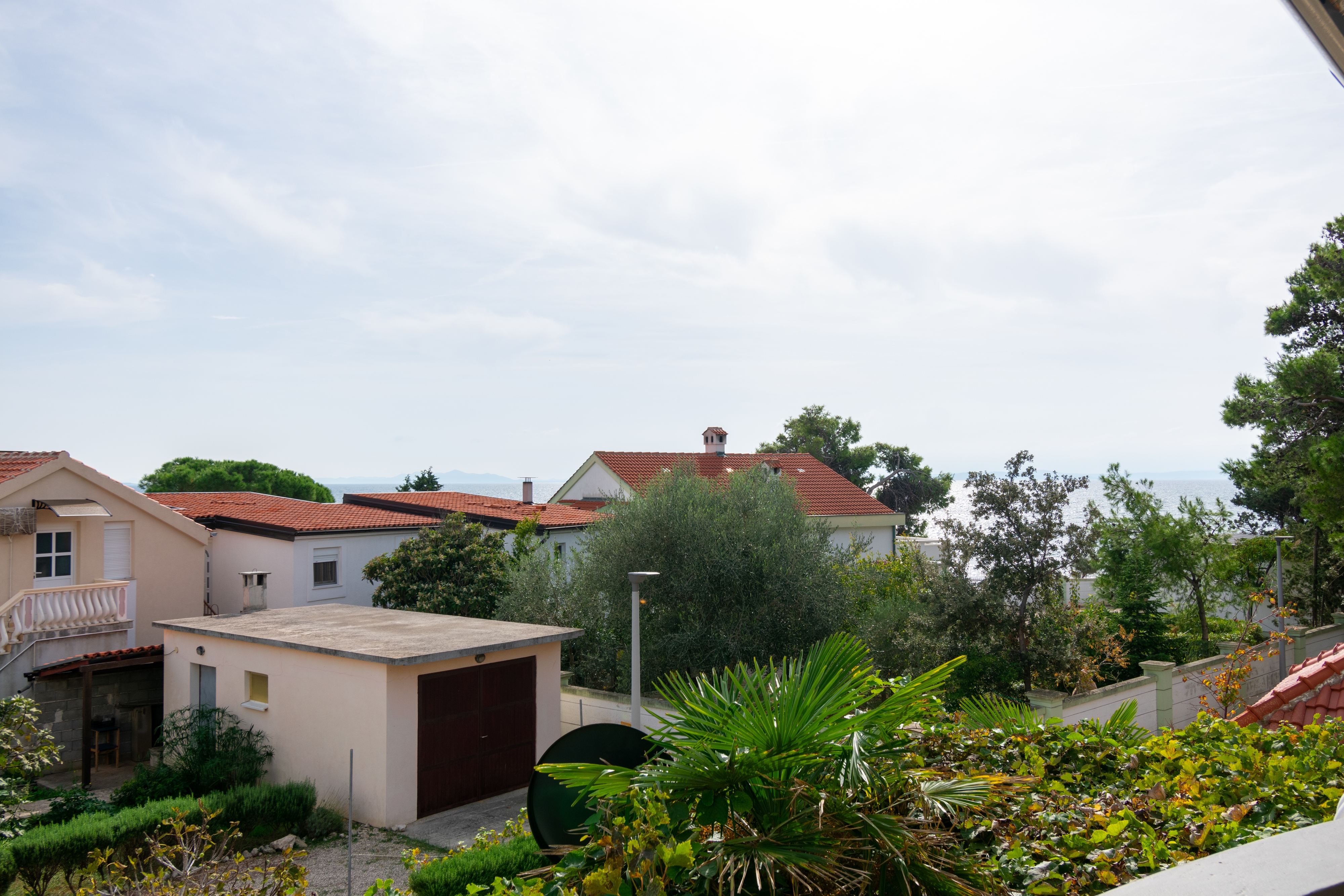 Two bedroom apartment with balcony and sea view Vir - Kozjak, Vir  A-a
