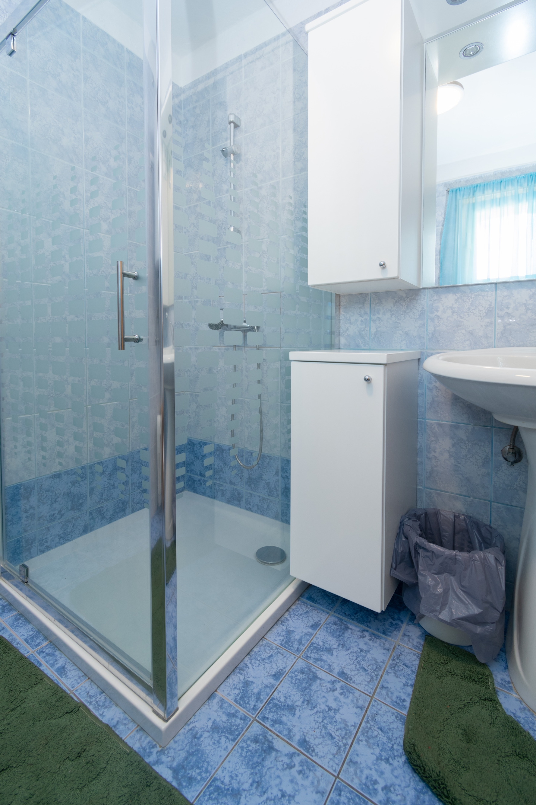 Two bedroom apartment with balcony and sea view Vir - Kozjak, Vir  A-a