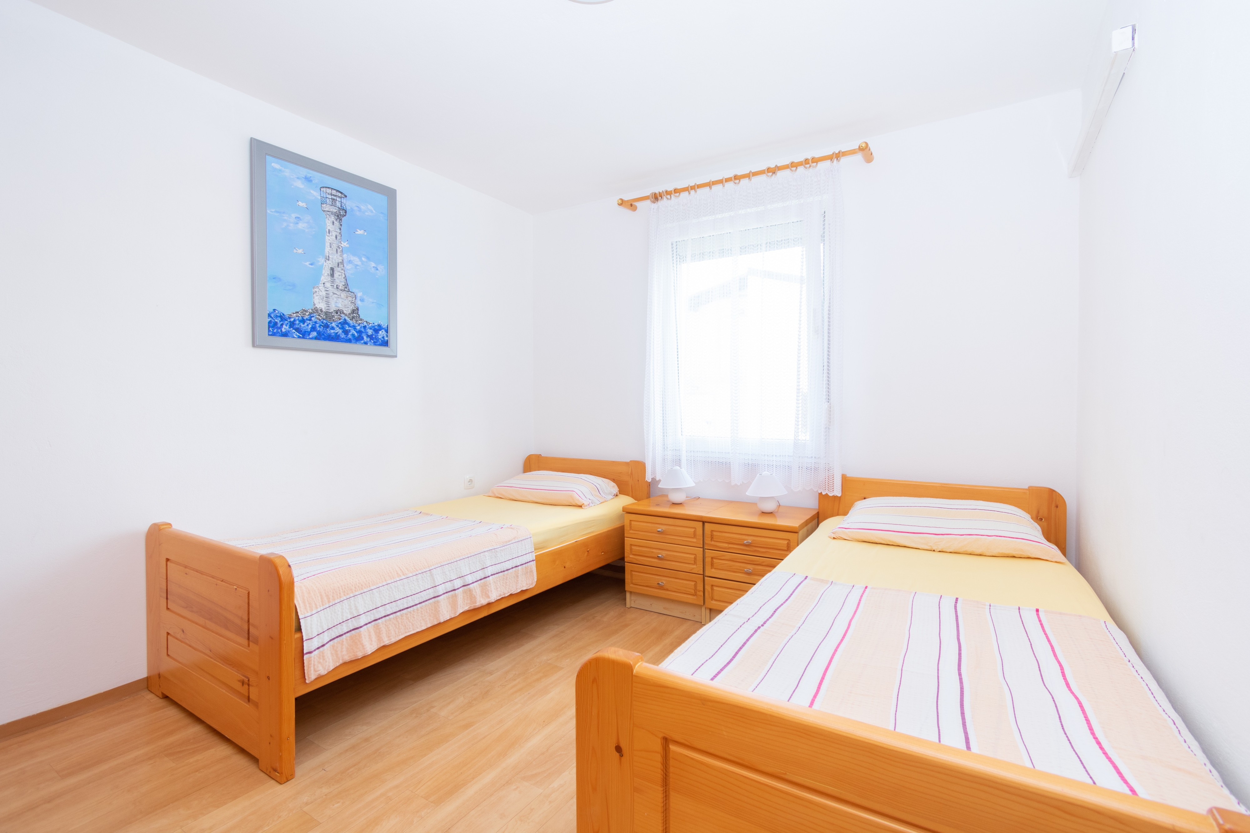 Two bedroom apartment with balcony and sea view Vir - Kozjak, Vir  A-a