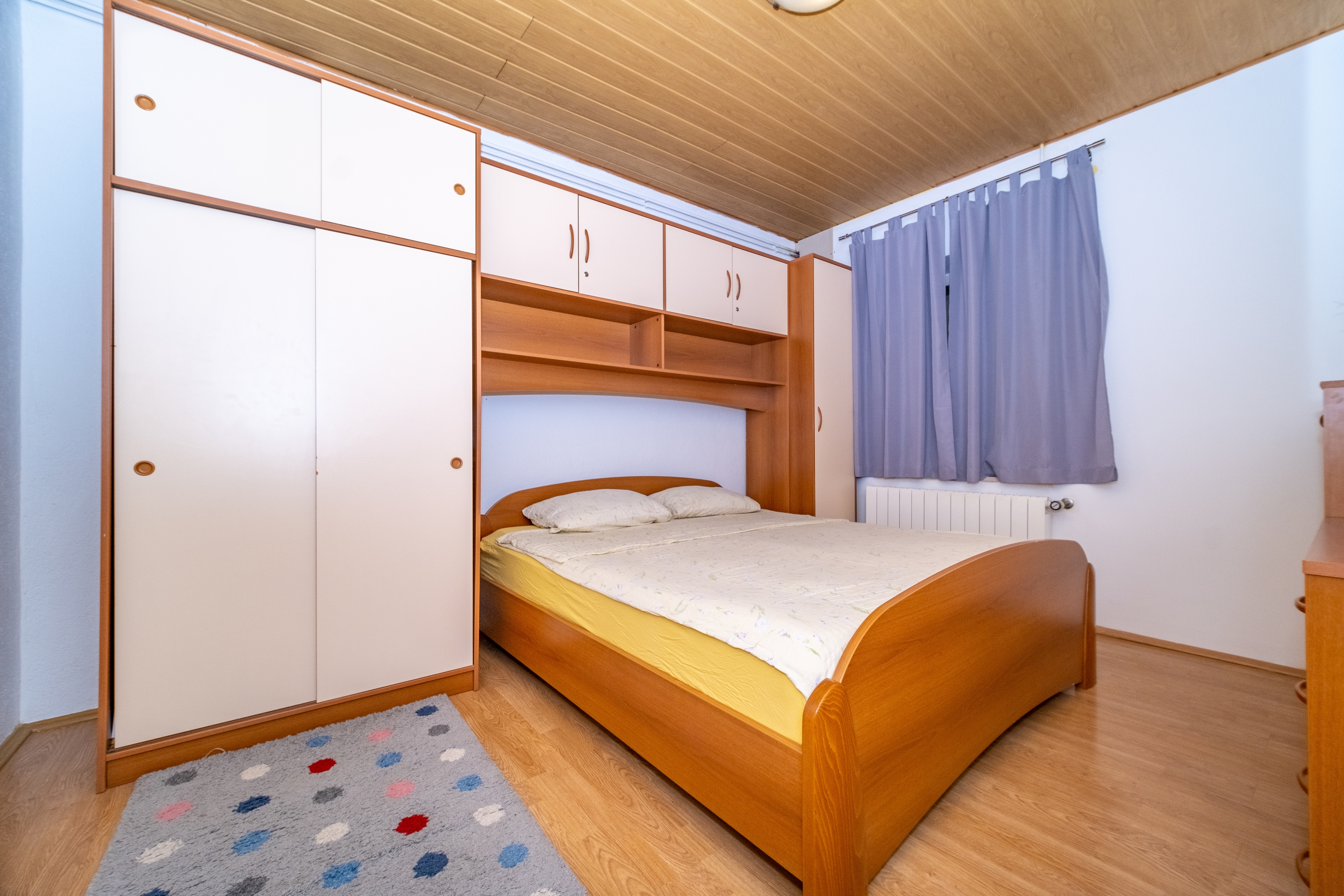 Two bedroom apartment near beach Postira, Brač  A-a