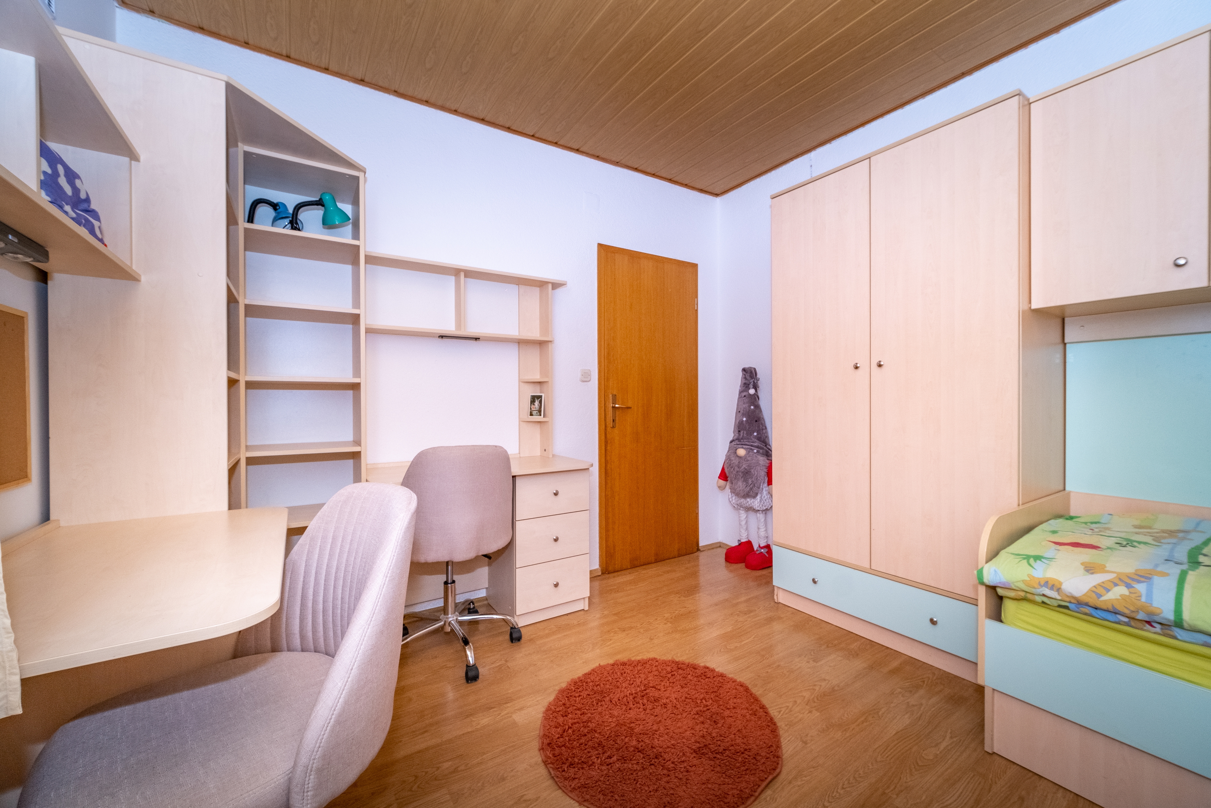 Two bedroom apartment near beach Postira, Brač  A-a