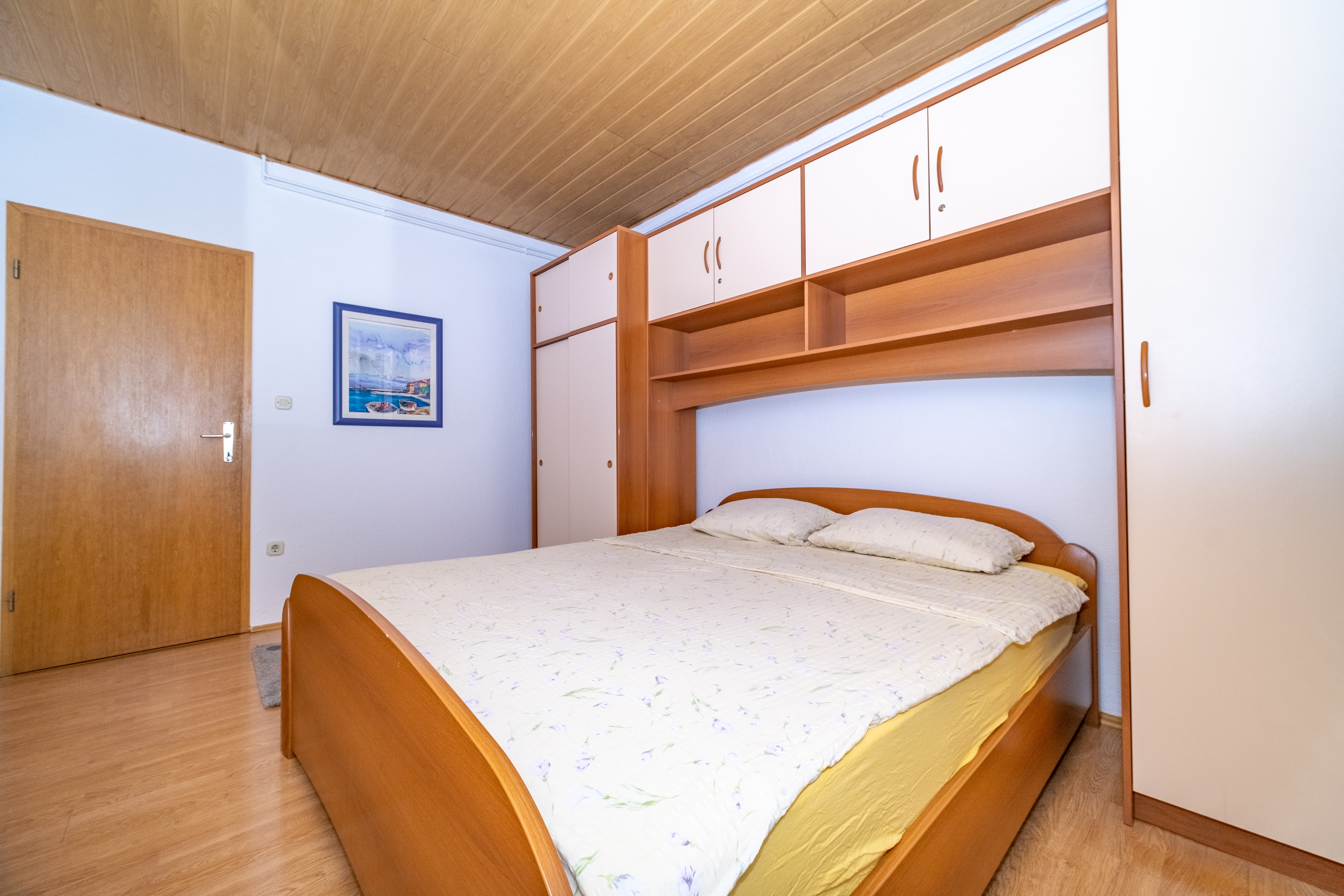 Two bedroom apartment near beach Postira, Brač  A-a