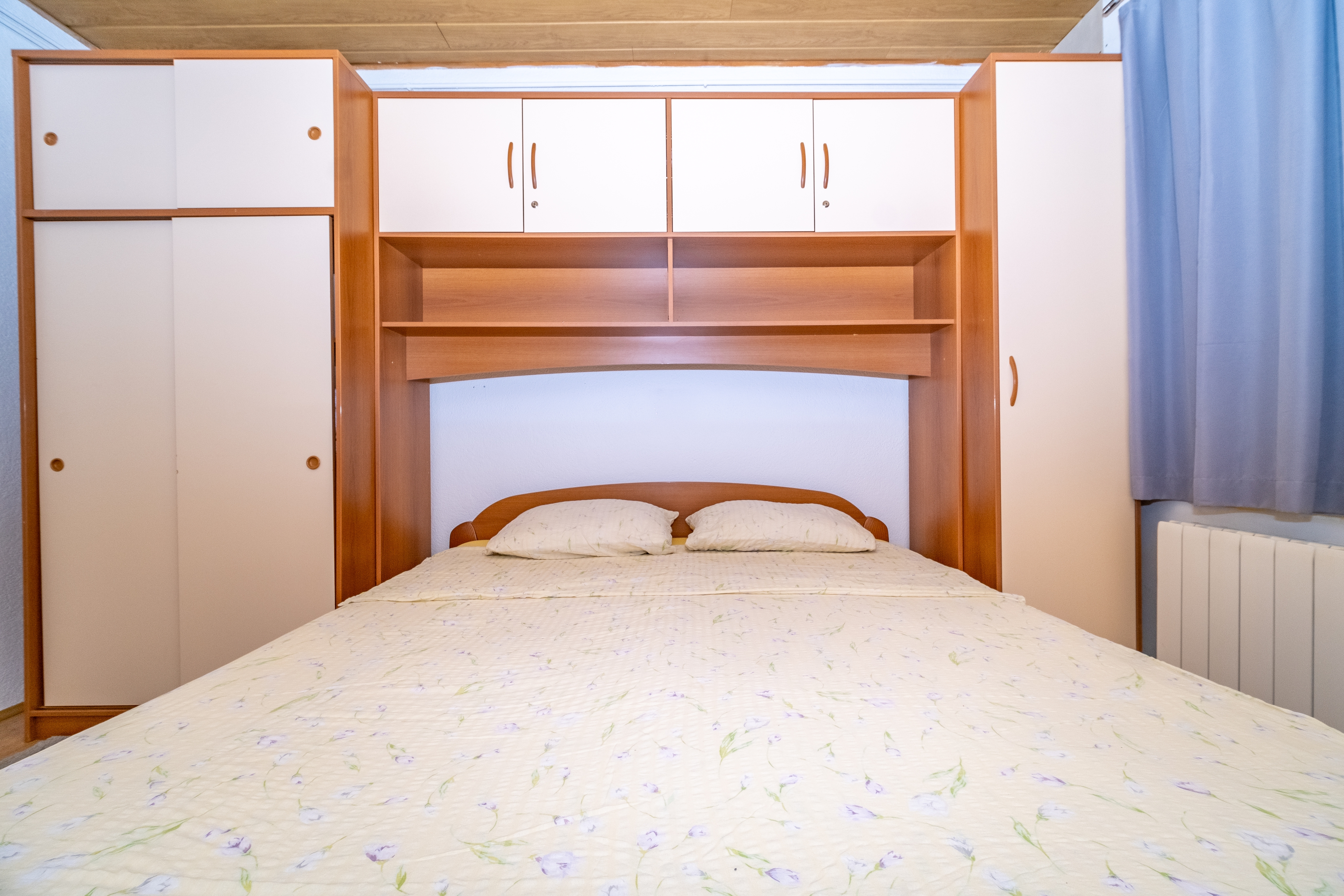 Two bedroom apartment near beach Postira, Brač  A-a