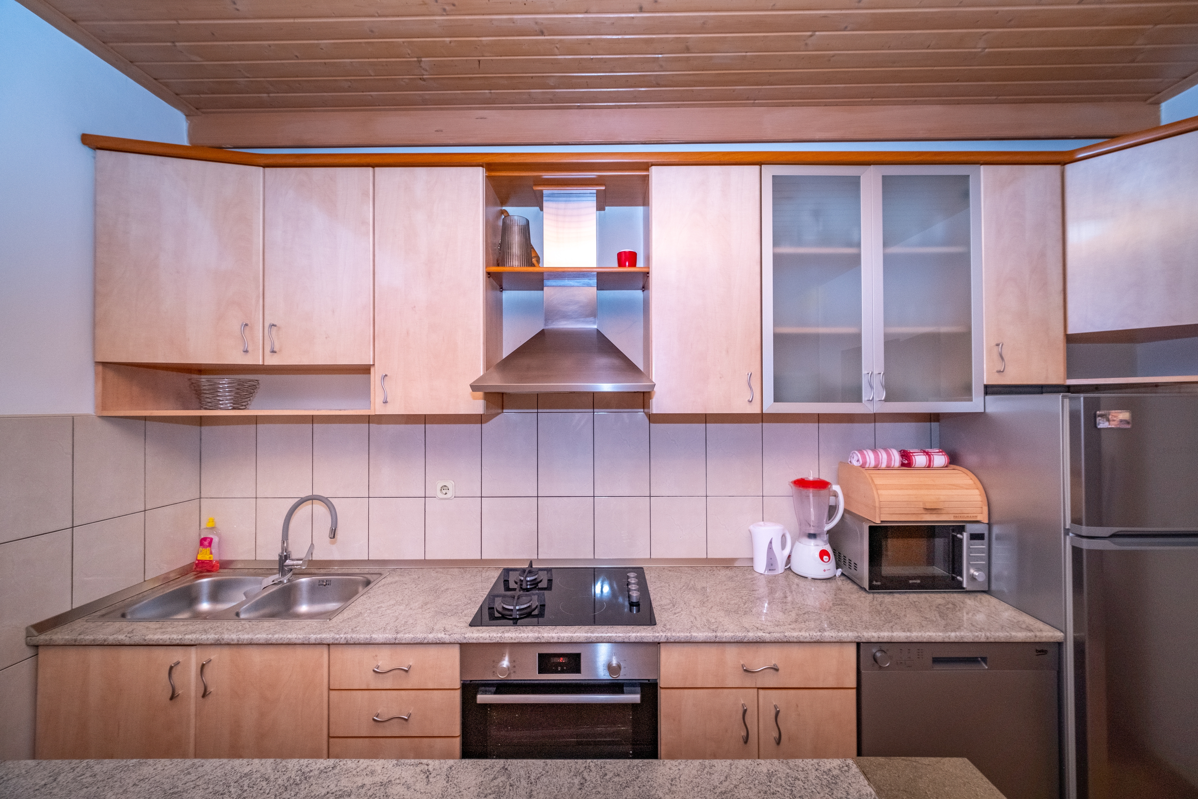 Two bedroom apartment near beach Postira, Brač  A-a