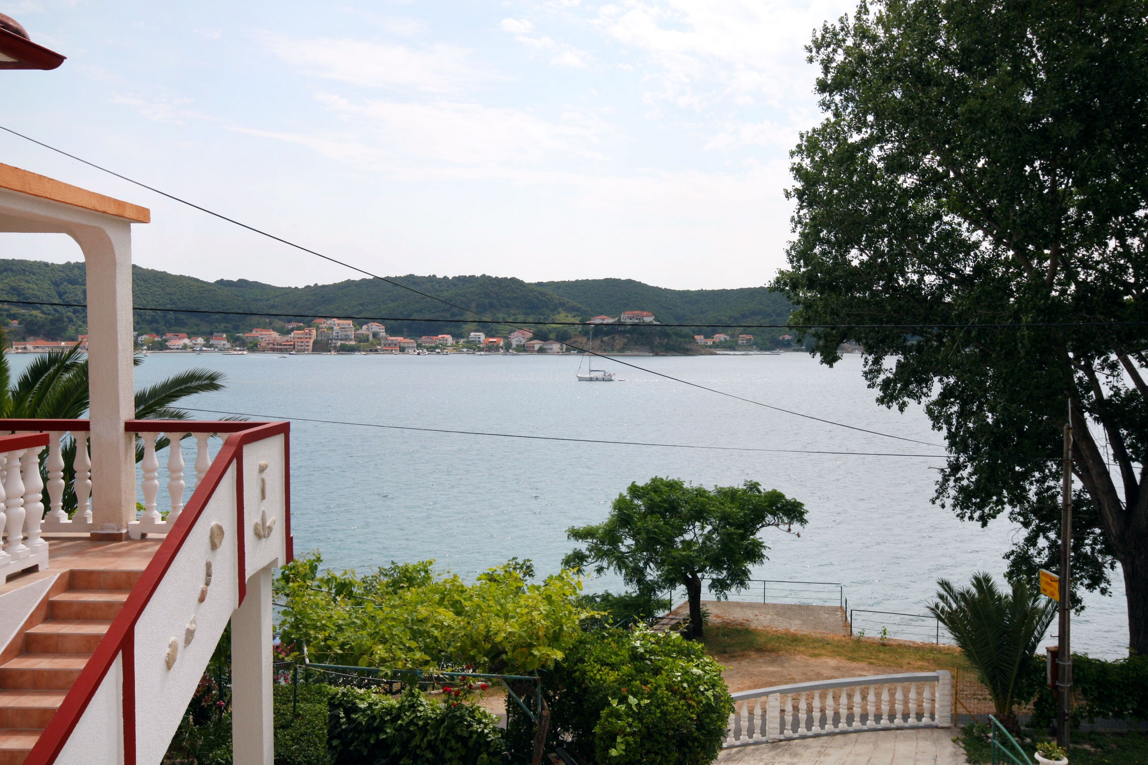 Two bedroom apartment near beach Supetarska Draga - Gornja, Rab  A-b