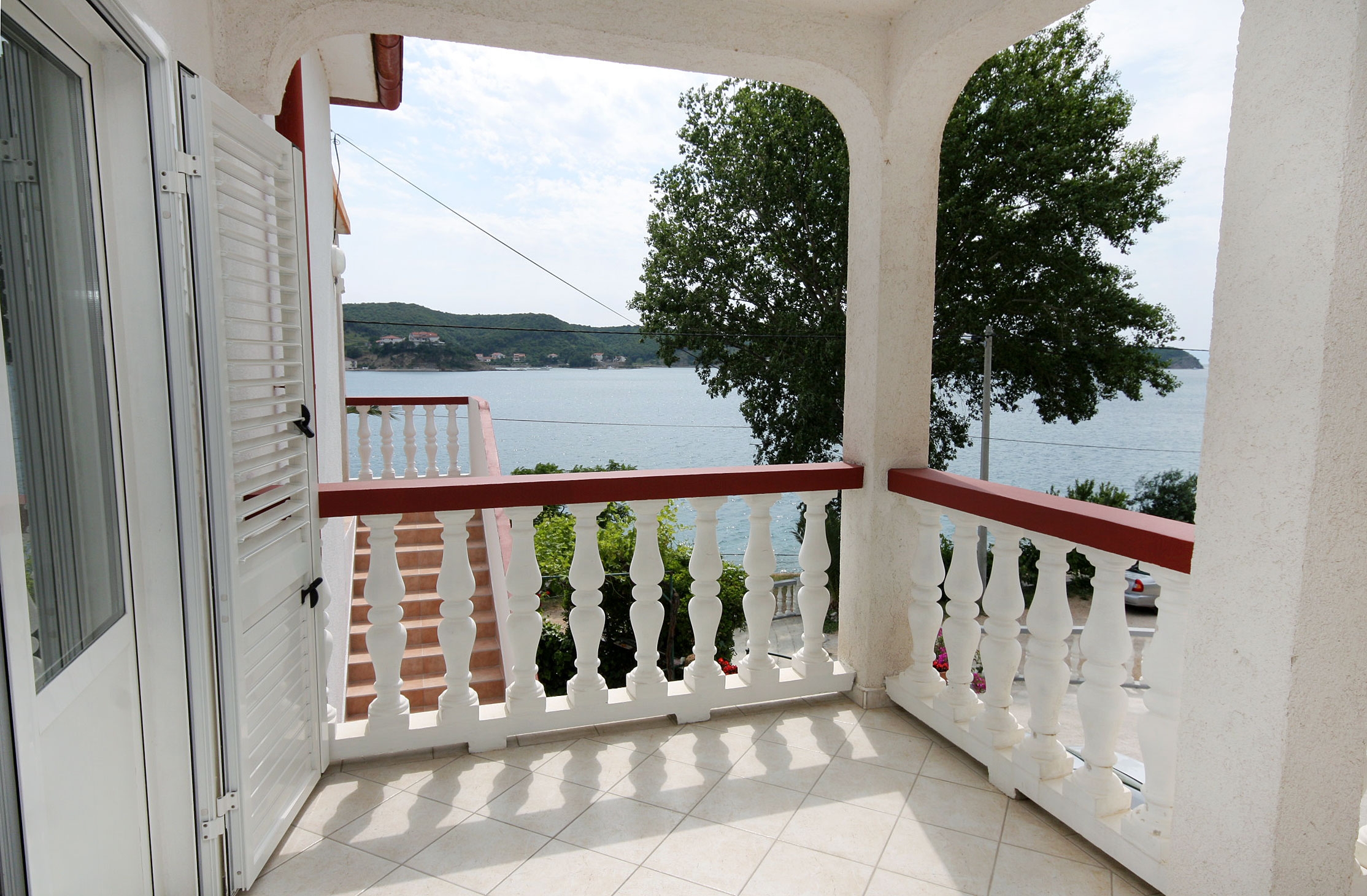 One bedroom apartment near beach Supetarska Draga - Gornja, Rab  A-c