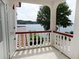 Supetarska Draga - Gornja, Terrace 2 in the apartment, with a sea view, (pet friendly) and WiFi.