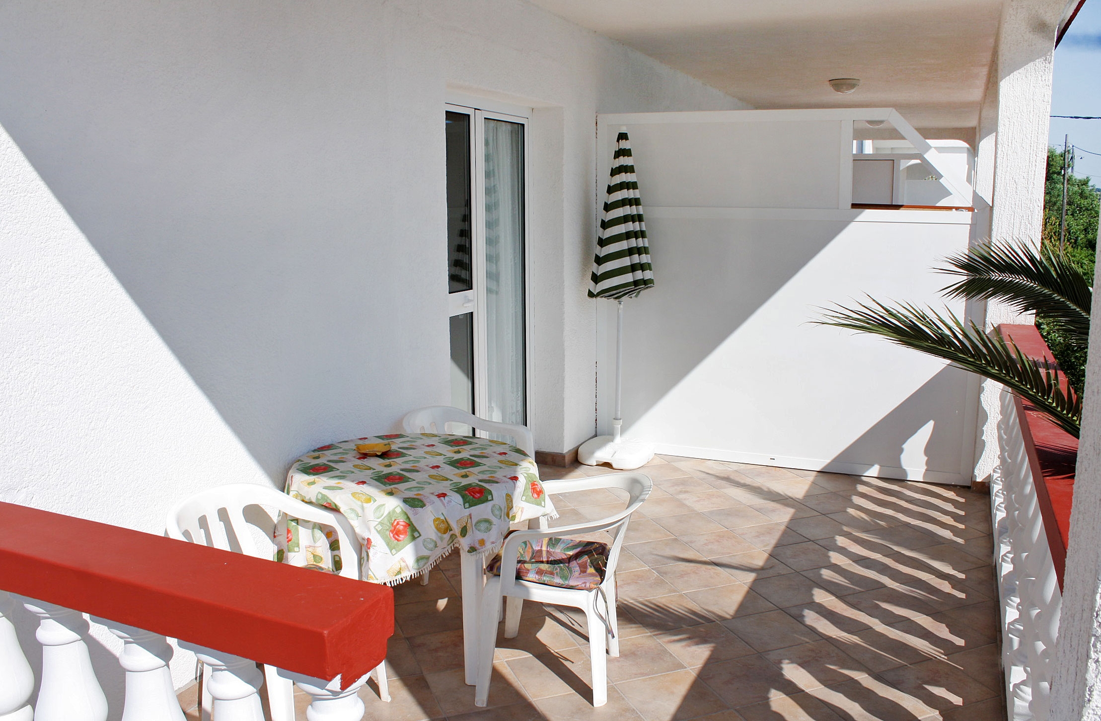 One bedroom apartment near beach Supetarska Draga - Gornja, Rab  A-c