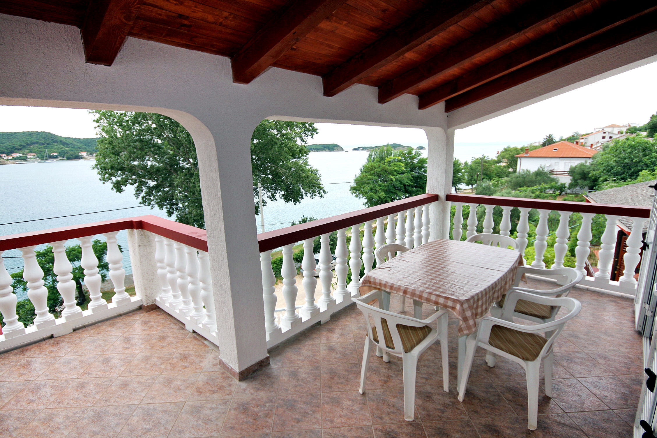 Two bedroom apartment near beach Supetarska Draga - Gornja, Rab (A-2016-d) Two bedroom apartment near beach Supetarska Draga - Gornja, Rab (A-2016-d)