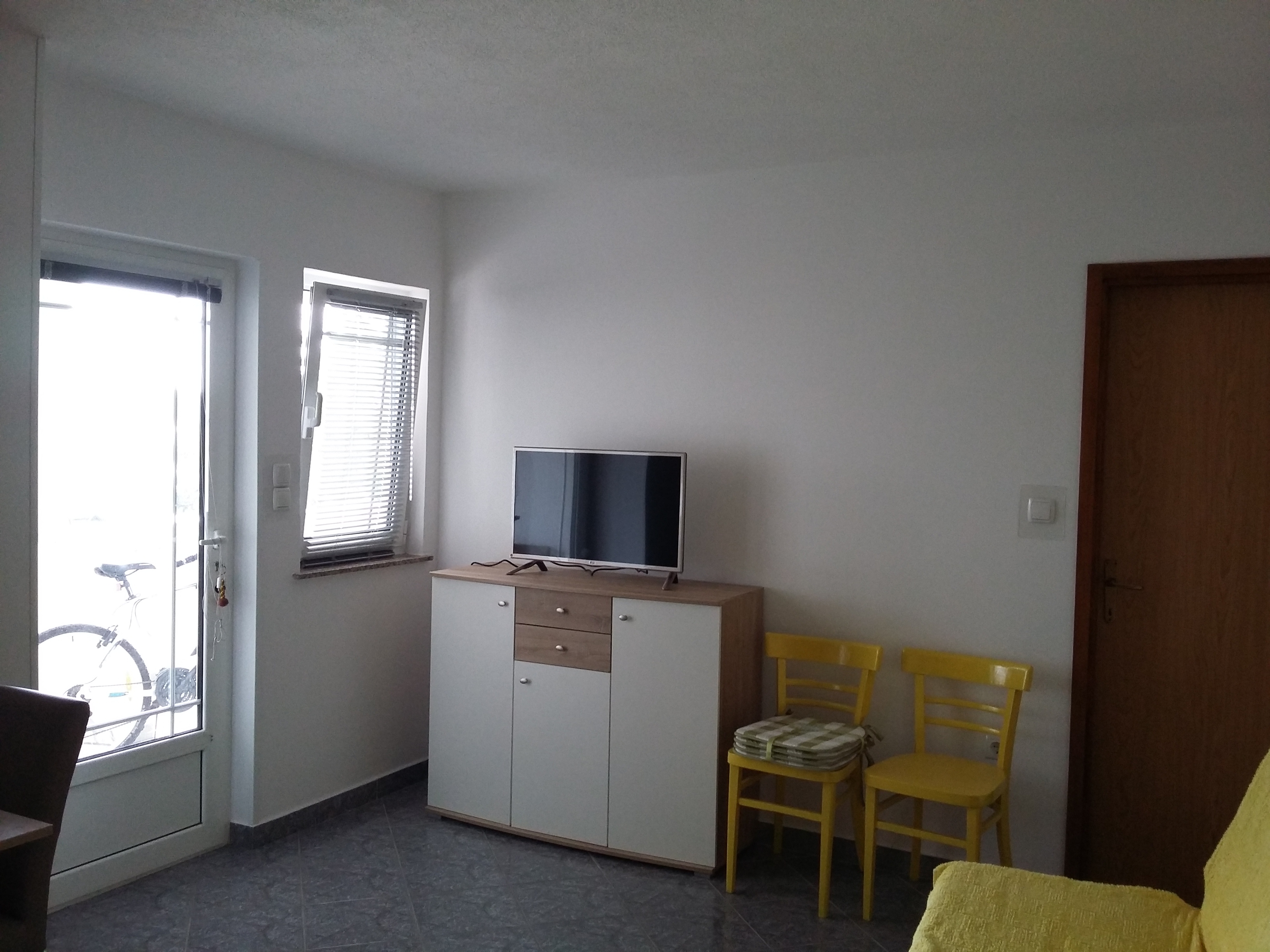 One bedroom apartment near beach Supetarska Draga - Gornja, Rab (A-2016-g) One bedroom apartment near beach Supetarska Draga - Gornja, Rab (A-2016-g)