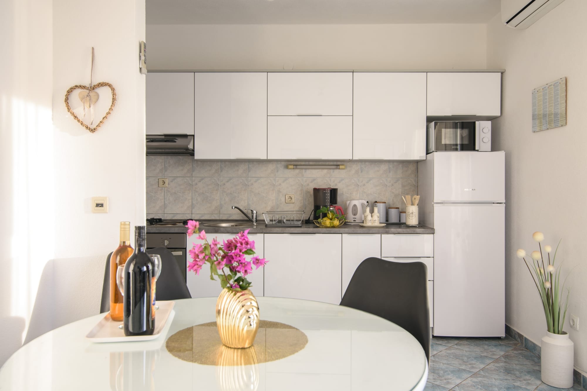 Two bedroom apartment with terrace and sea view Mavarštica, Čiovo  A-a