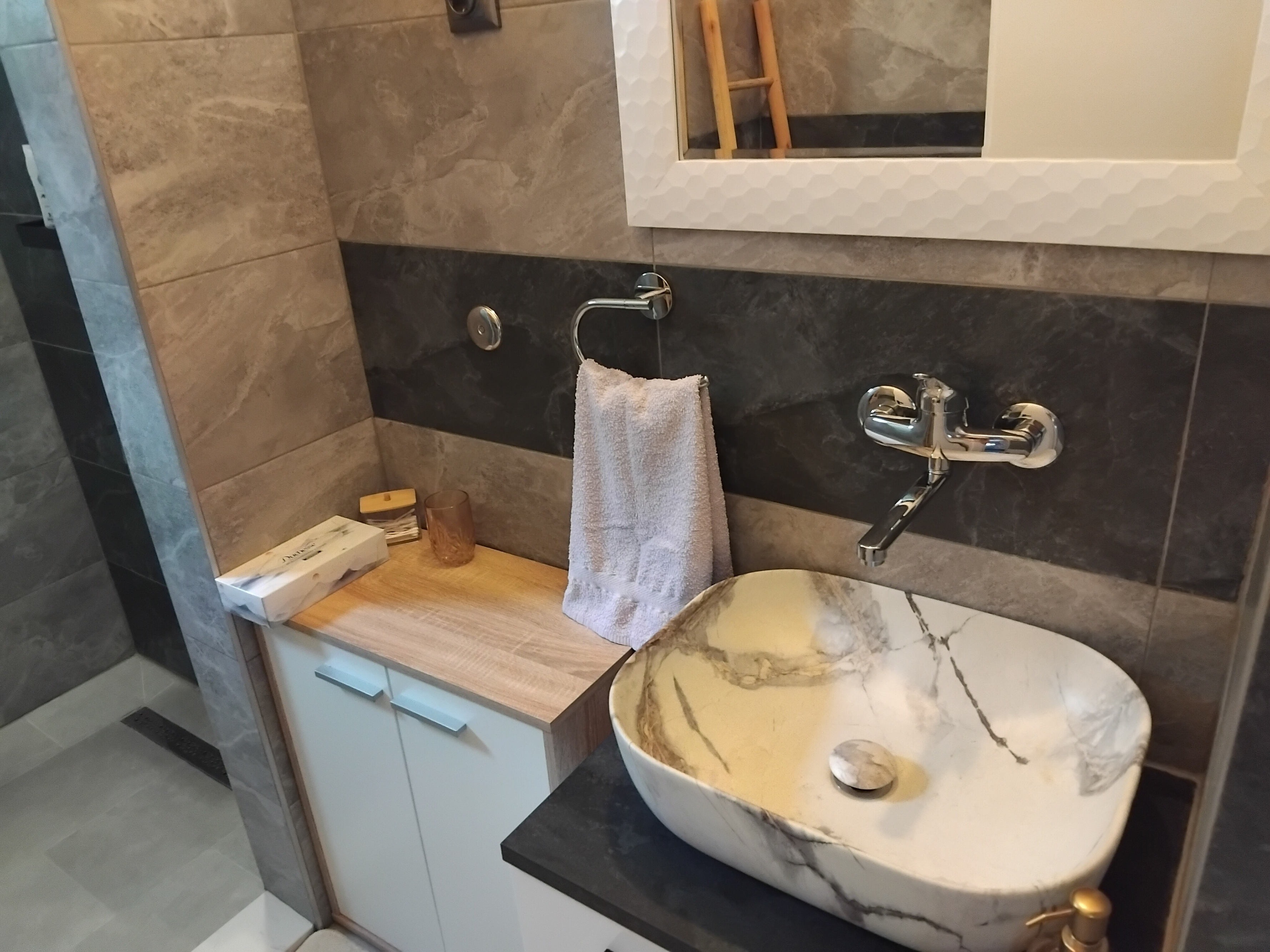 One bedroom apartment with terrace Vir  A-a