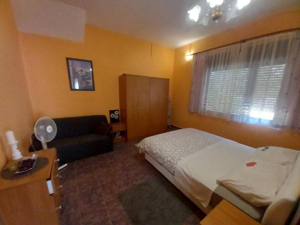 One bedroom apartment with terrace Vir  A-a