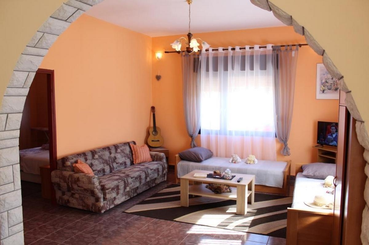 One bedroom apartment with terrace Vir (A-20163-a)