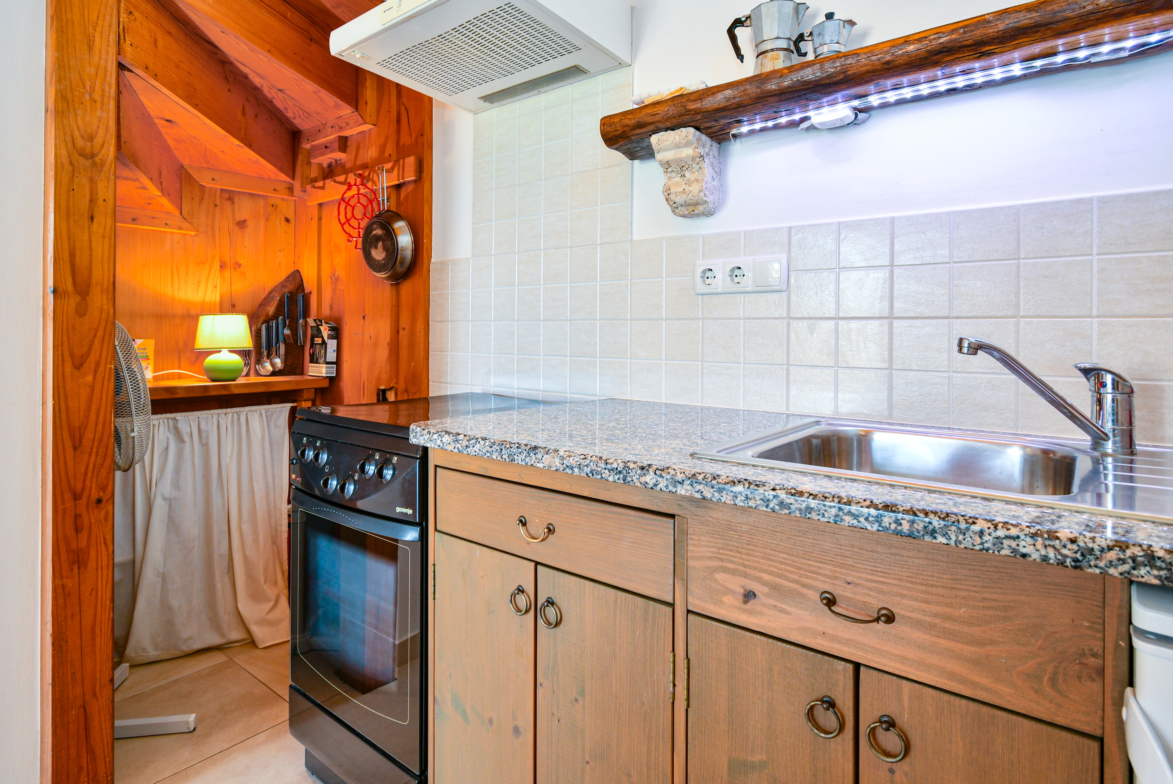 Two bedroom apartment with terrace Barbat, Rab  A-a