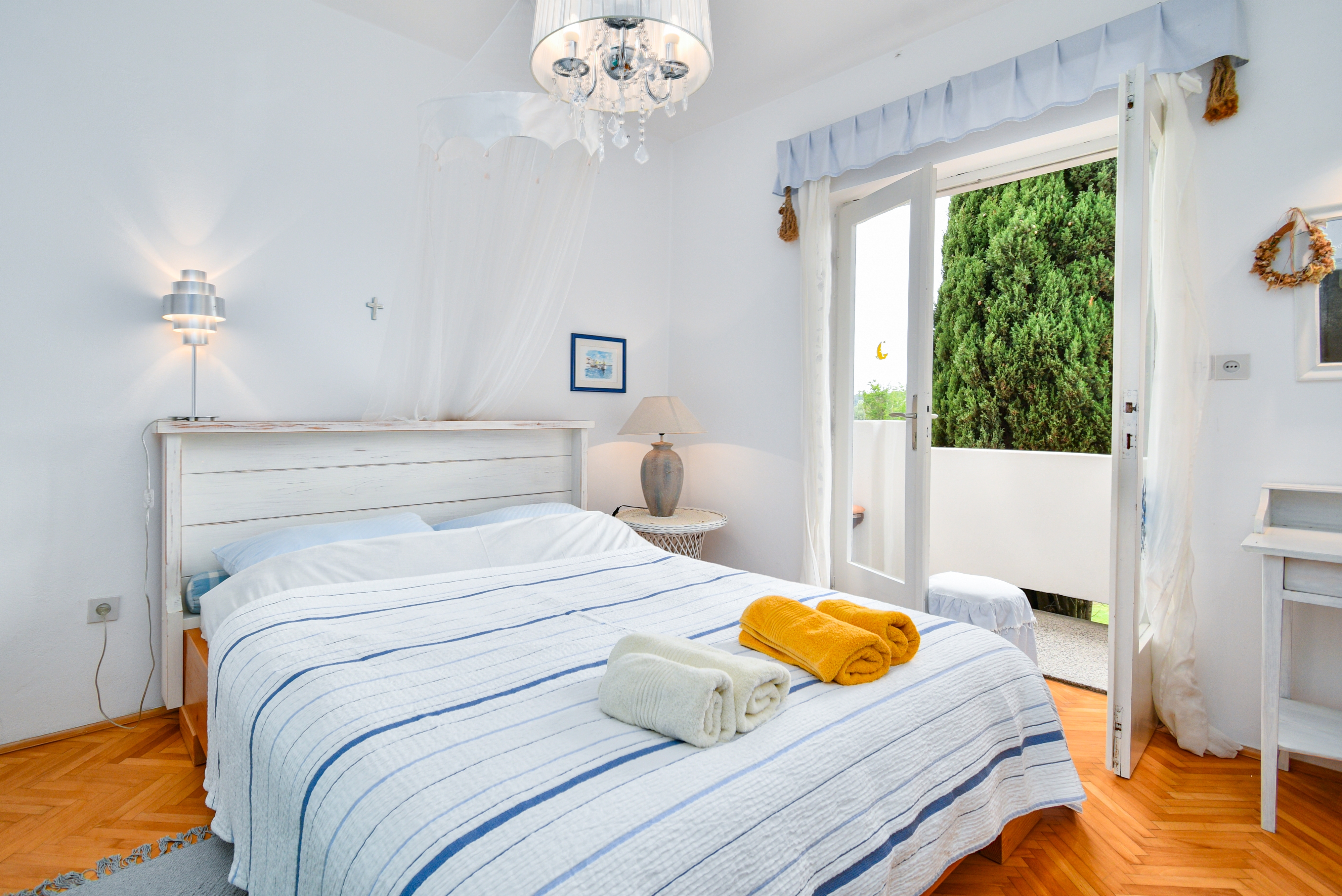 Two bedroom apartment with terrace Barbat, Rab  A-c