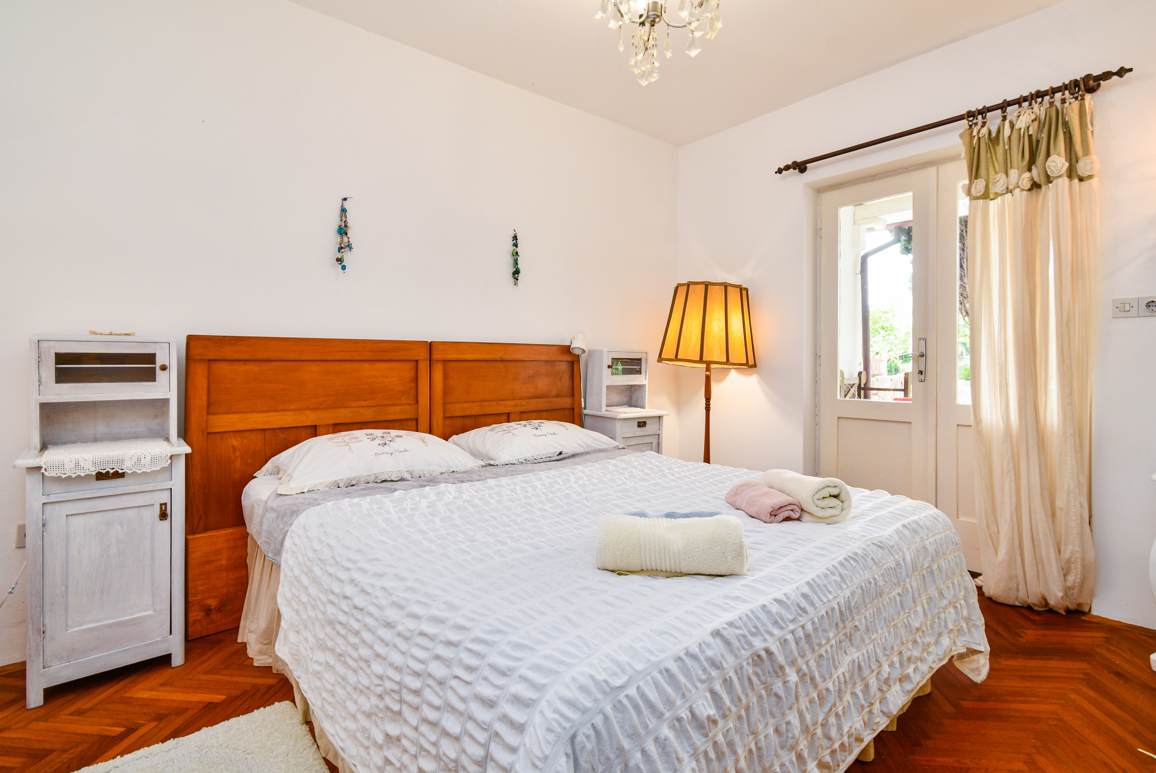 Two bedroom apartment with terrace Barbat, Rab  A-d