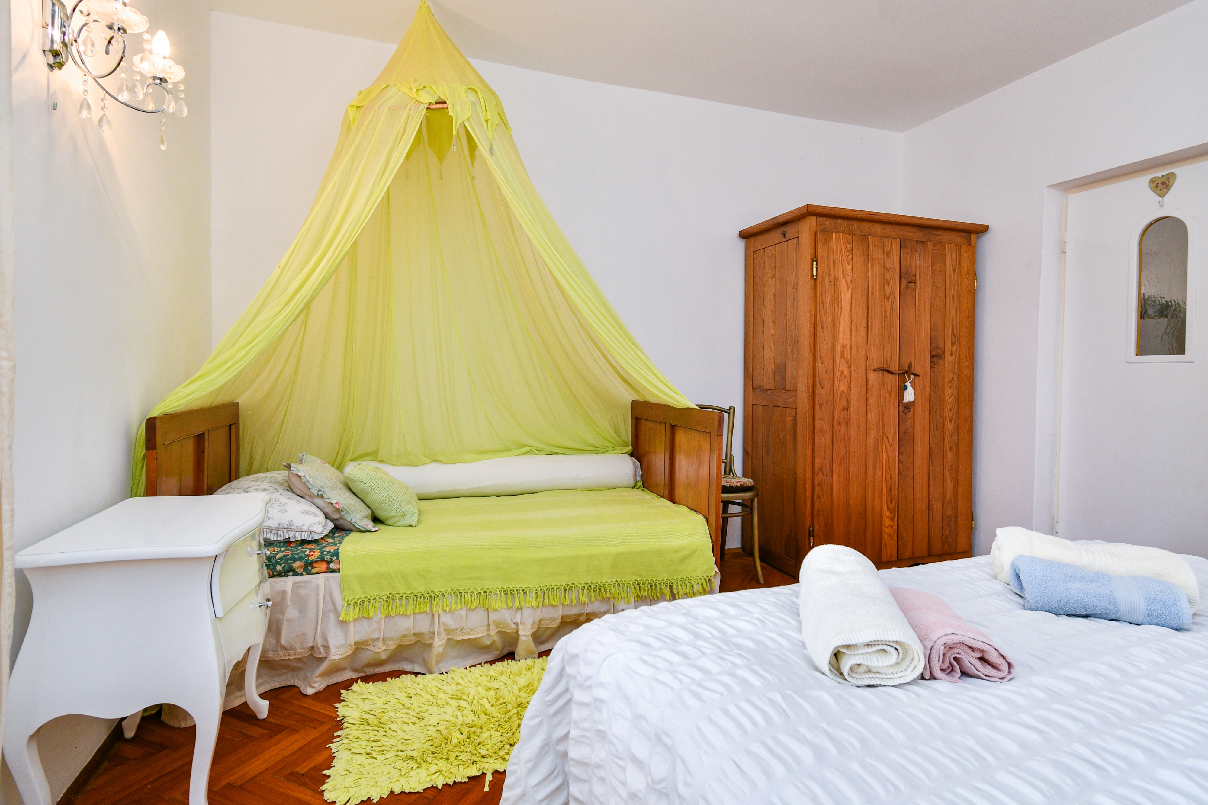 Two bedroom apartment with terrace Barbat, Rab  A-d
