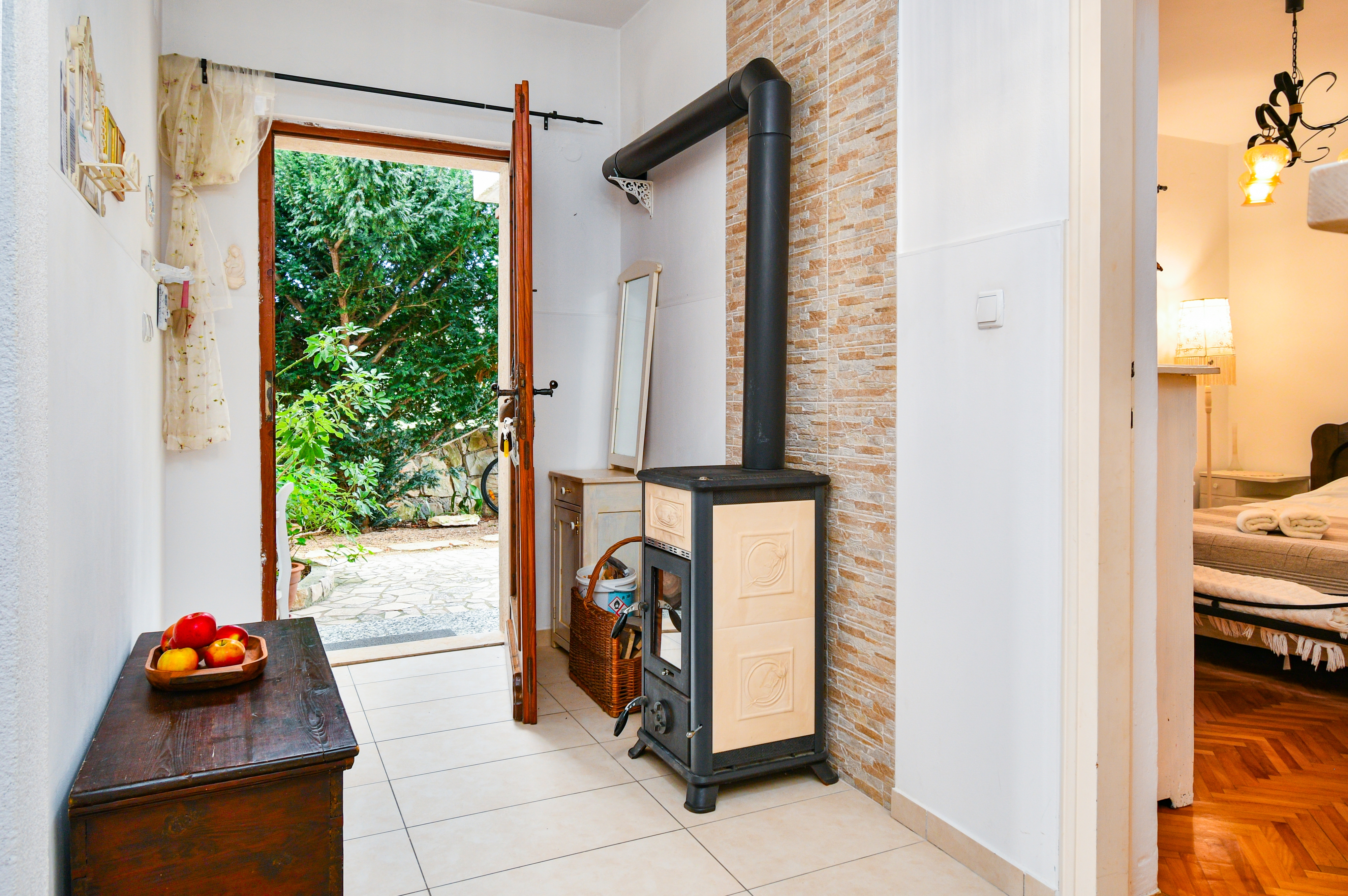 Two bedroom apartment with terrace Barbat, Rab  A-d
