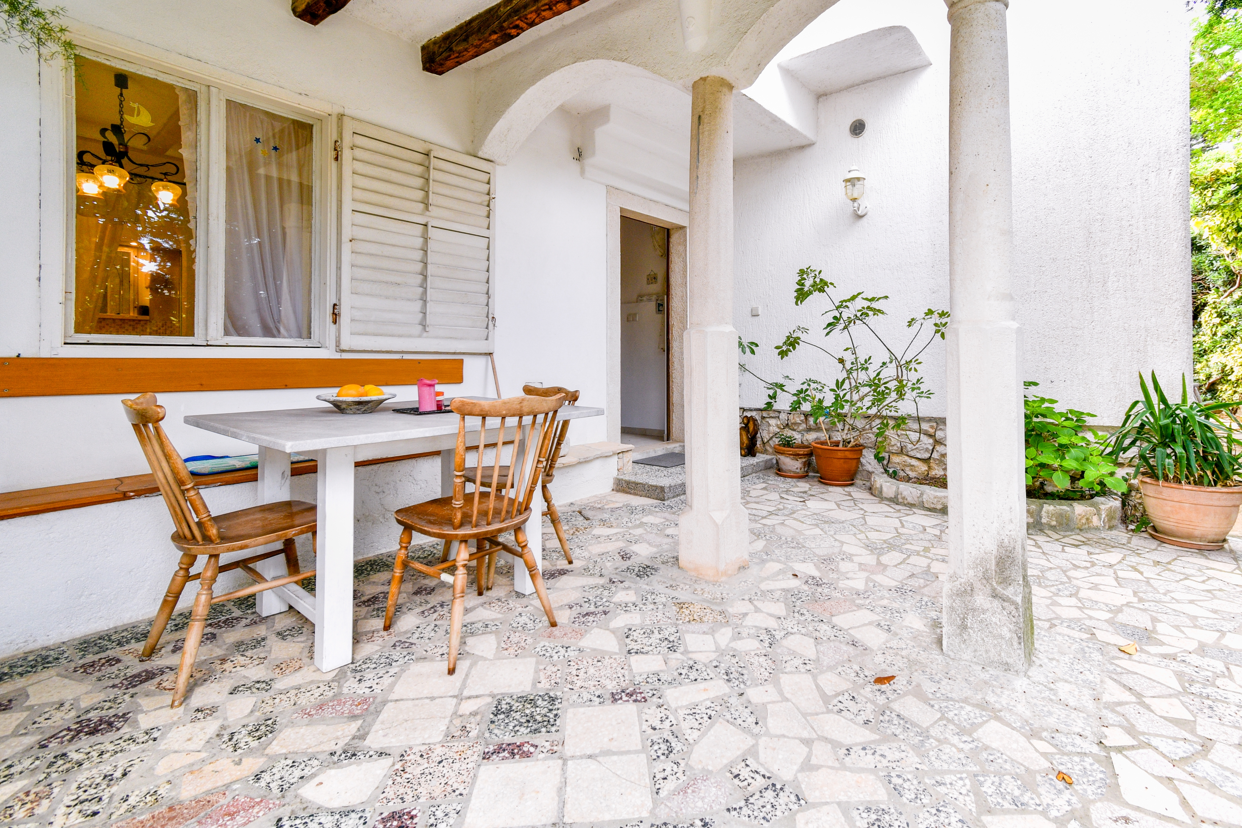 Two bedroom apartment with terrace Barbat, Rab  A-d