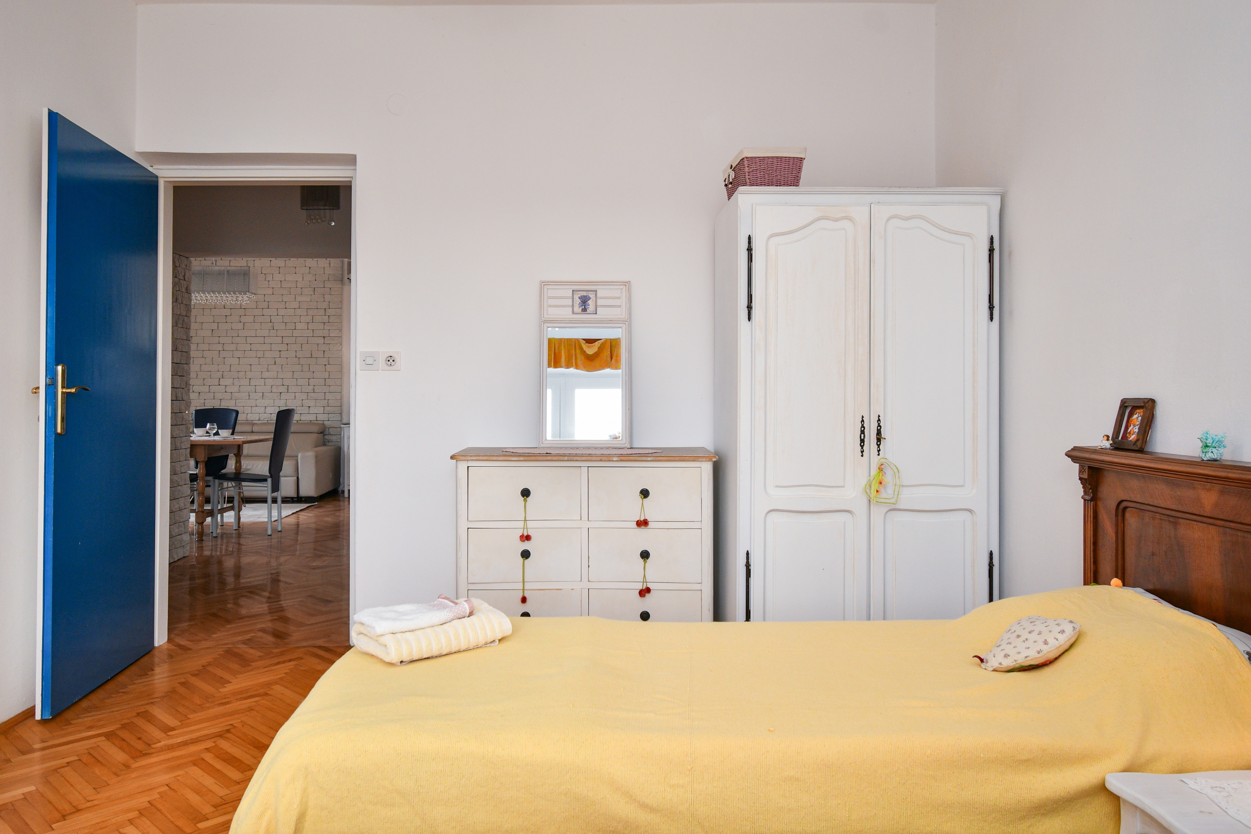 Two bedroom apartment with terrace Barbat, Rab  A-e