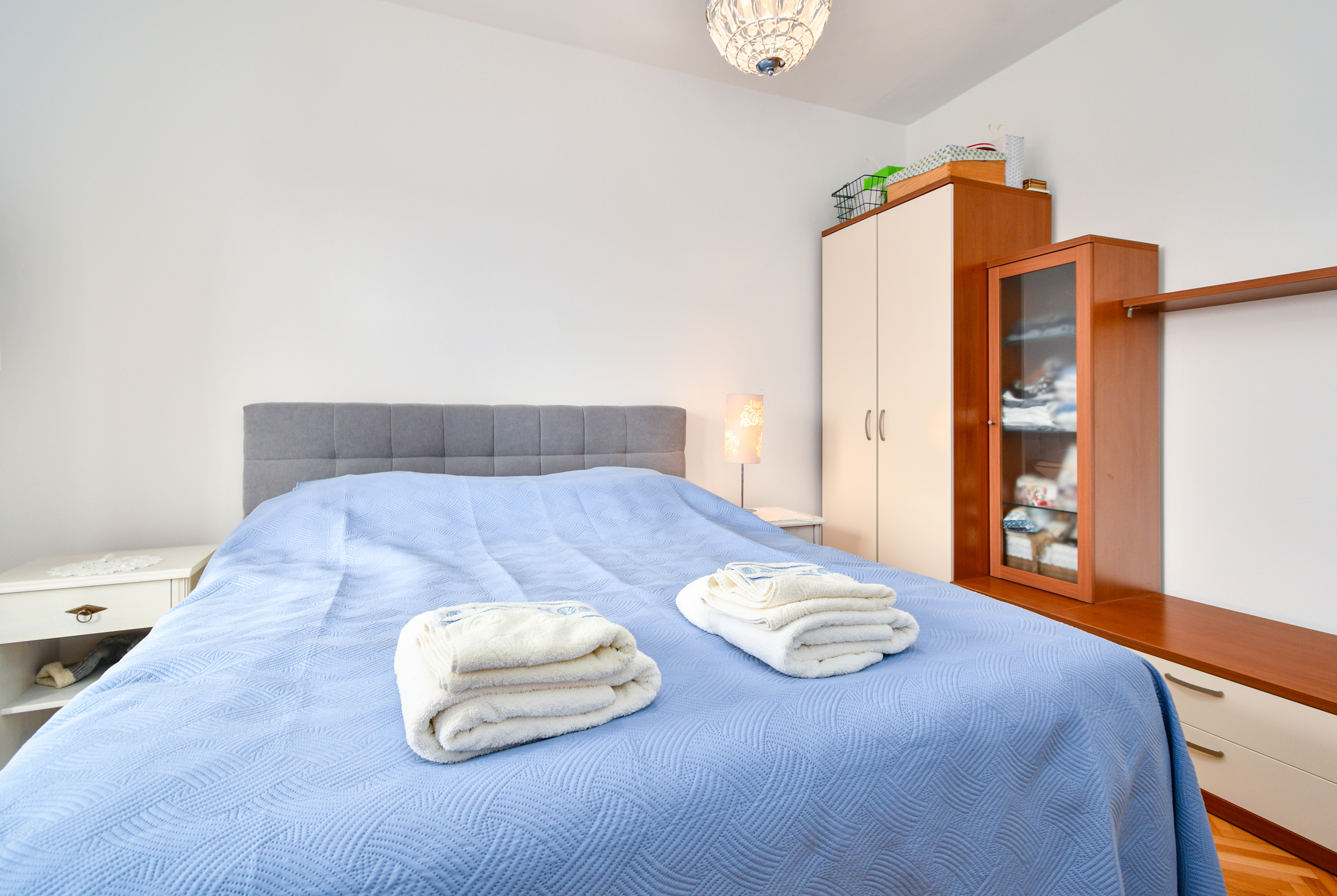 Two bedroom apartment with terrace Barbat, Rab  A-e