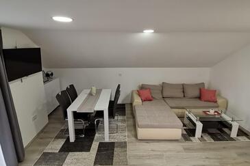 Zagreb, Wohnzimmer in folgender Unterkunftsart house, Klimaanlage vorhanden, Haustiere erlaubt und WiFi.