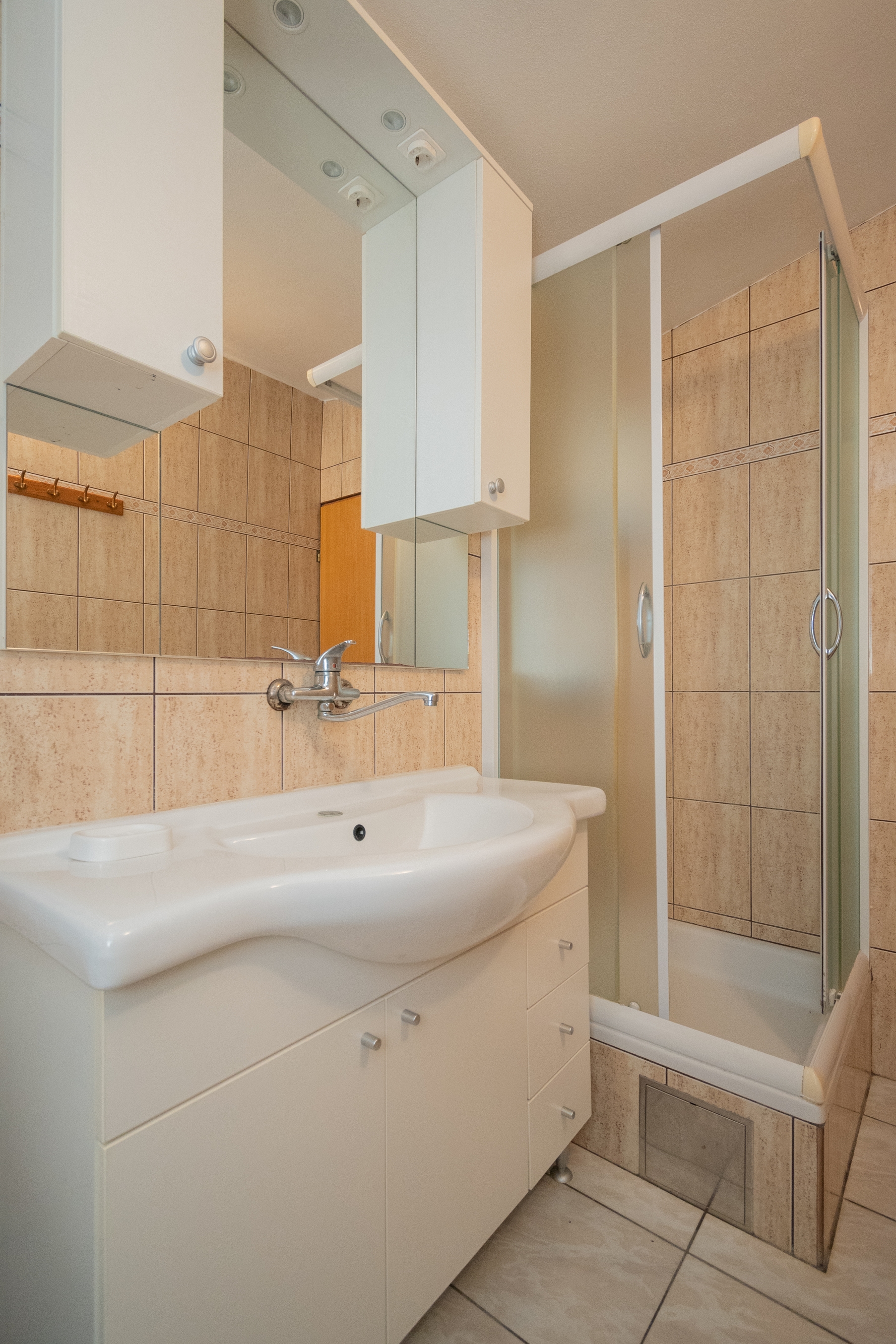 Three bedroom apartment with terrace and sea view Vir  A-a