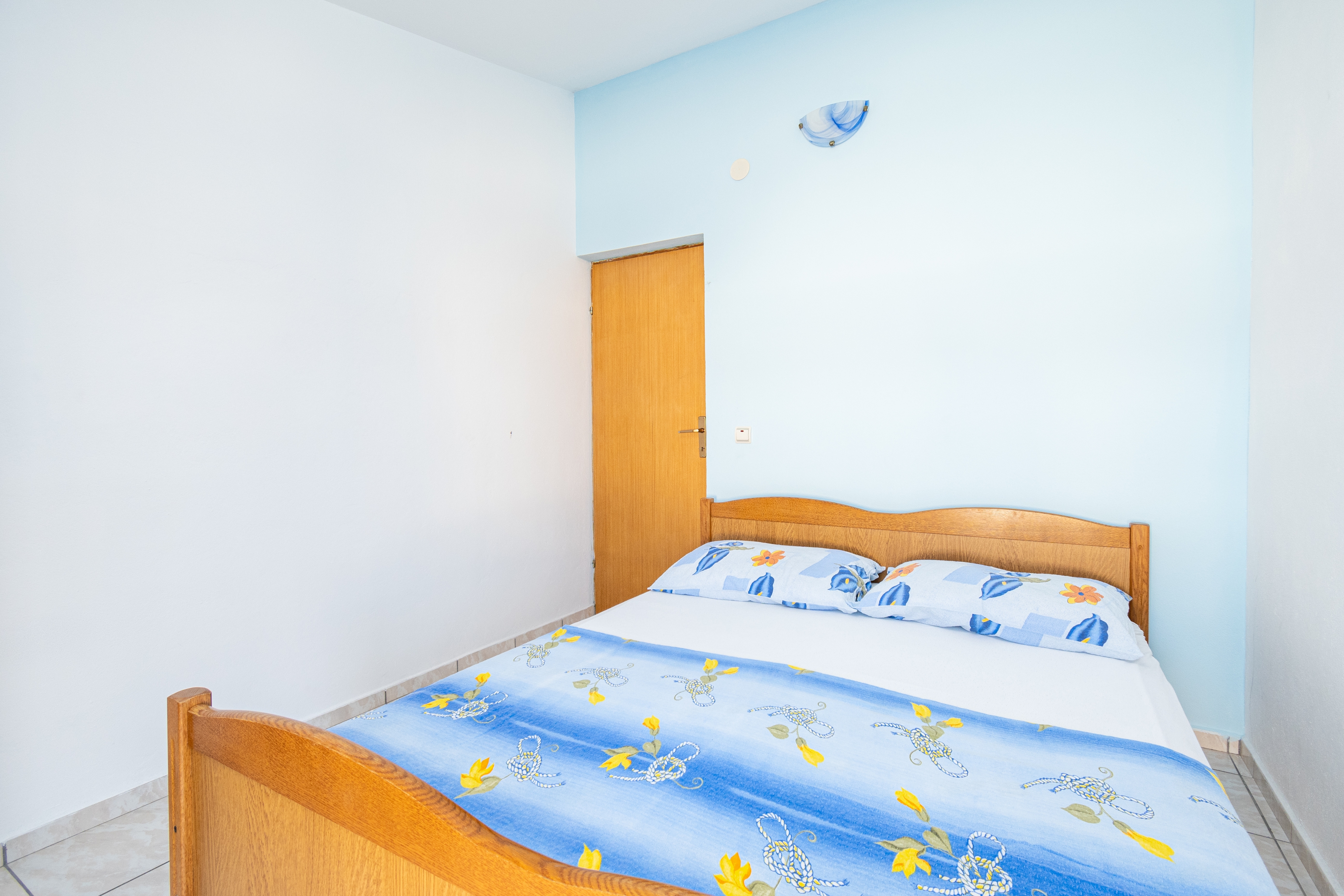 Three bedroom apartment with terrace and sea view Vir  A-a
