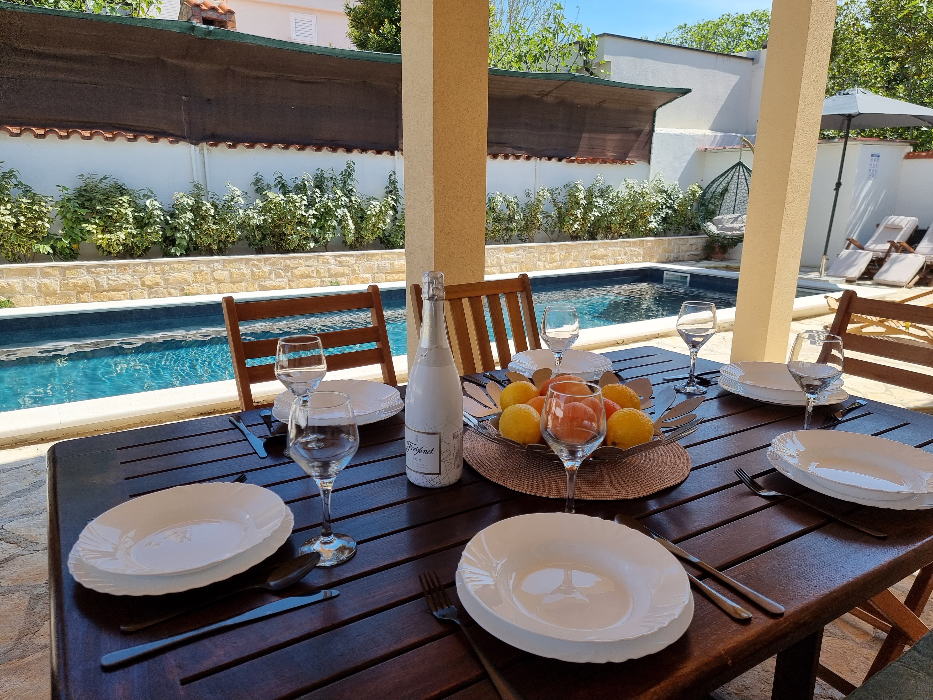 Three bedroom apartment with terrace Sabunike, Zadar  A-a