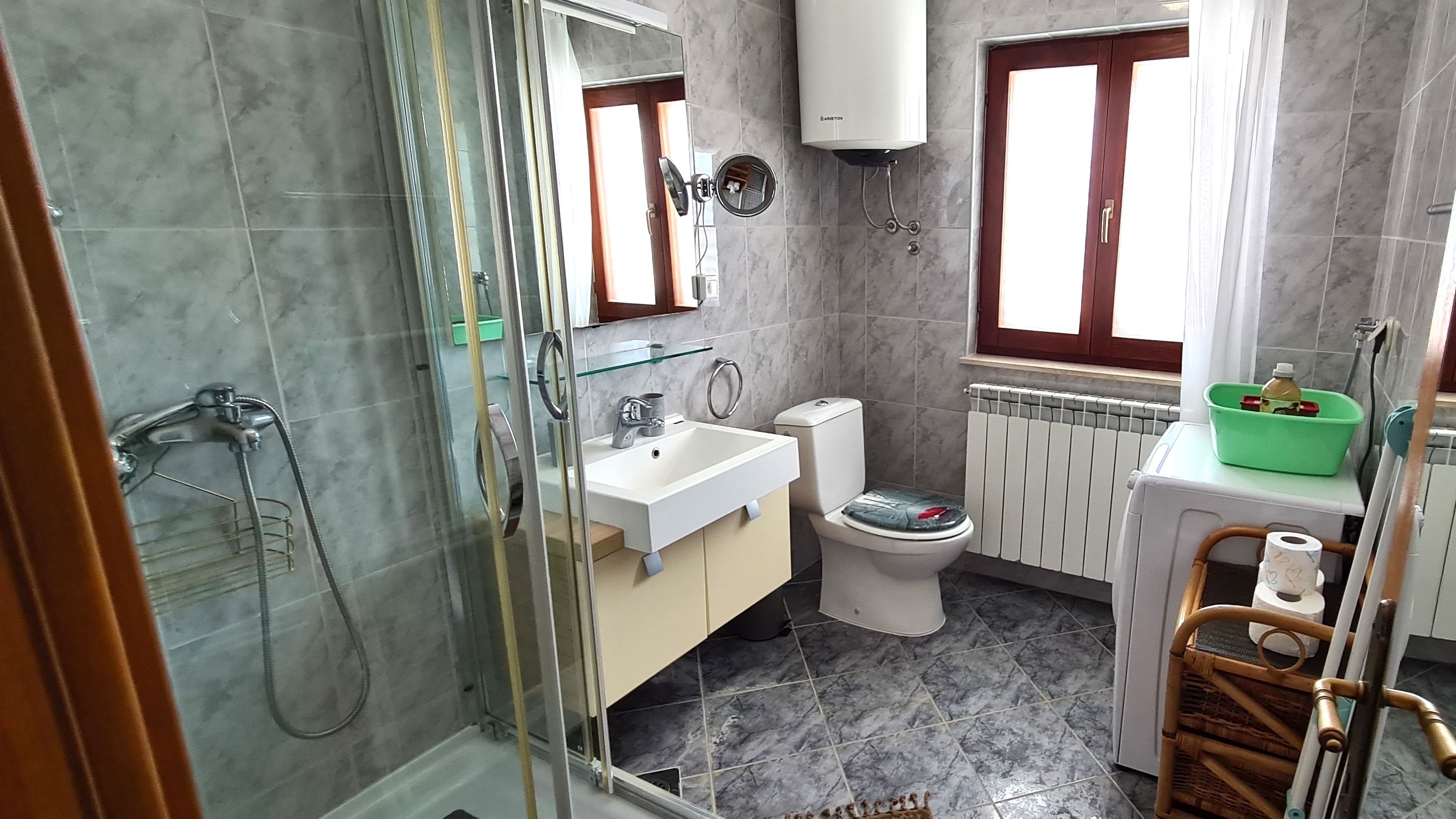 Three bedroom apartment with terrace Sabunike, Zadar  A-b