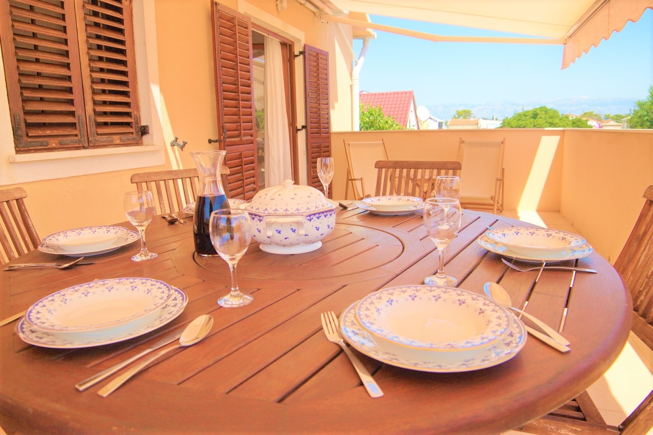 Three bedroom apartment with terrace Sabunike, Zadar  A-b