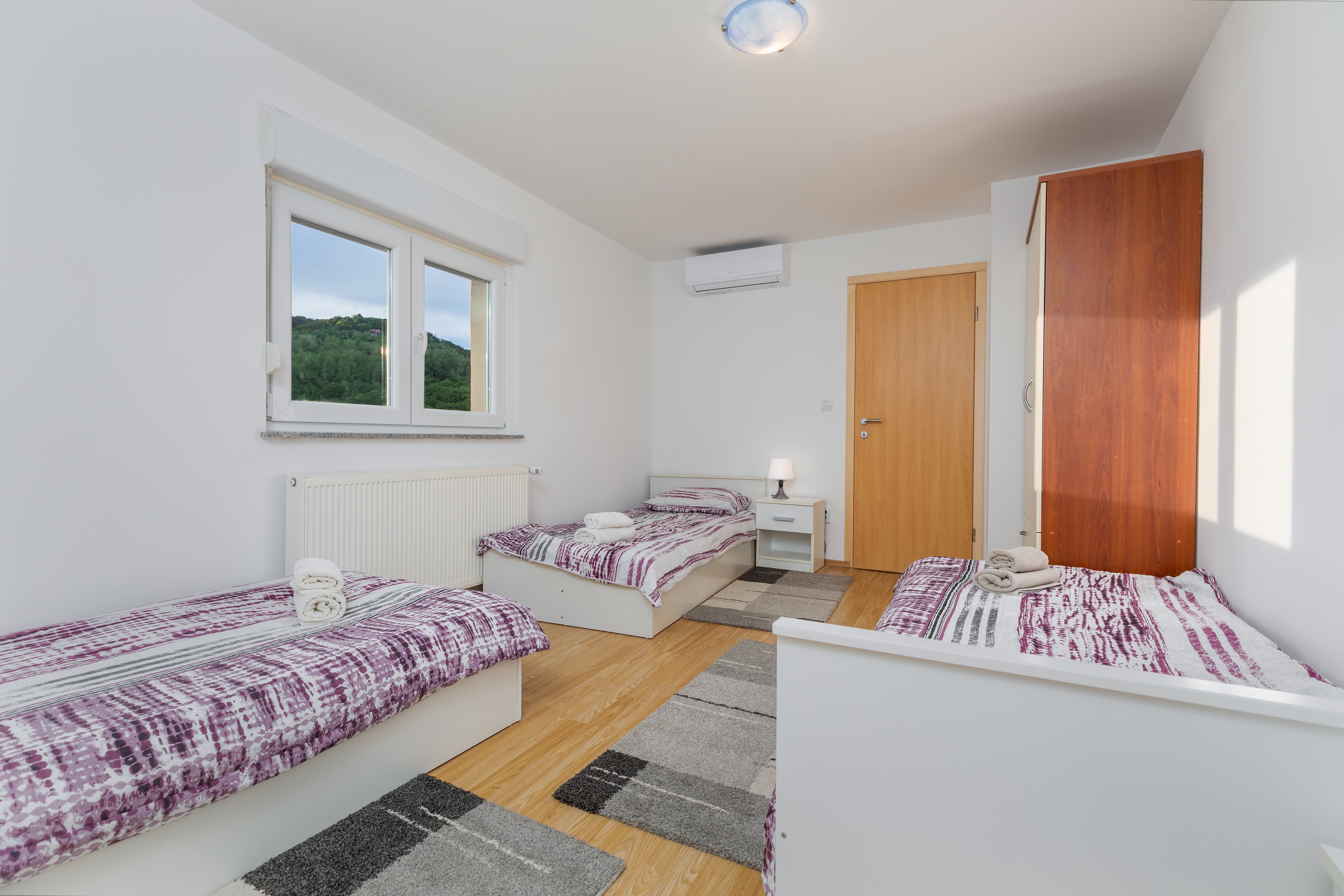 Three bedroom house with terrace Zagreb  K