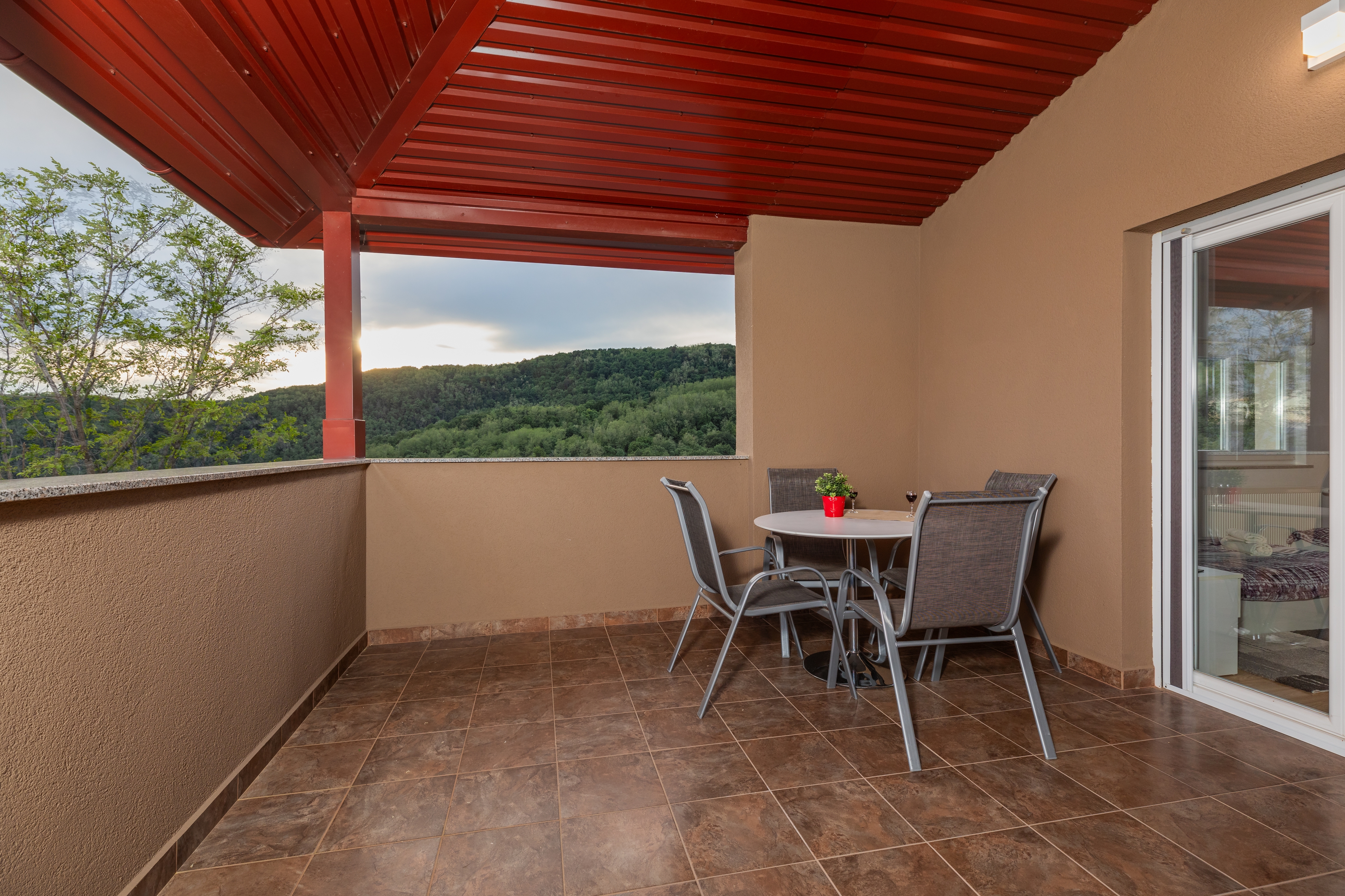 Three bedroom house with terrace Zagreb  K