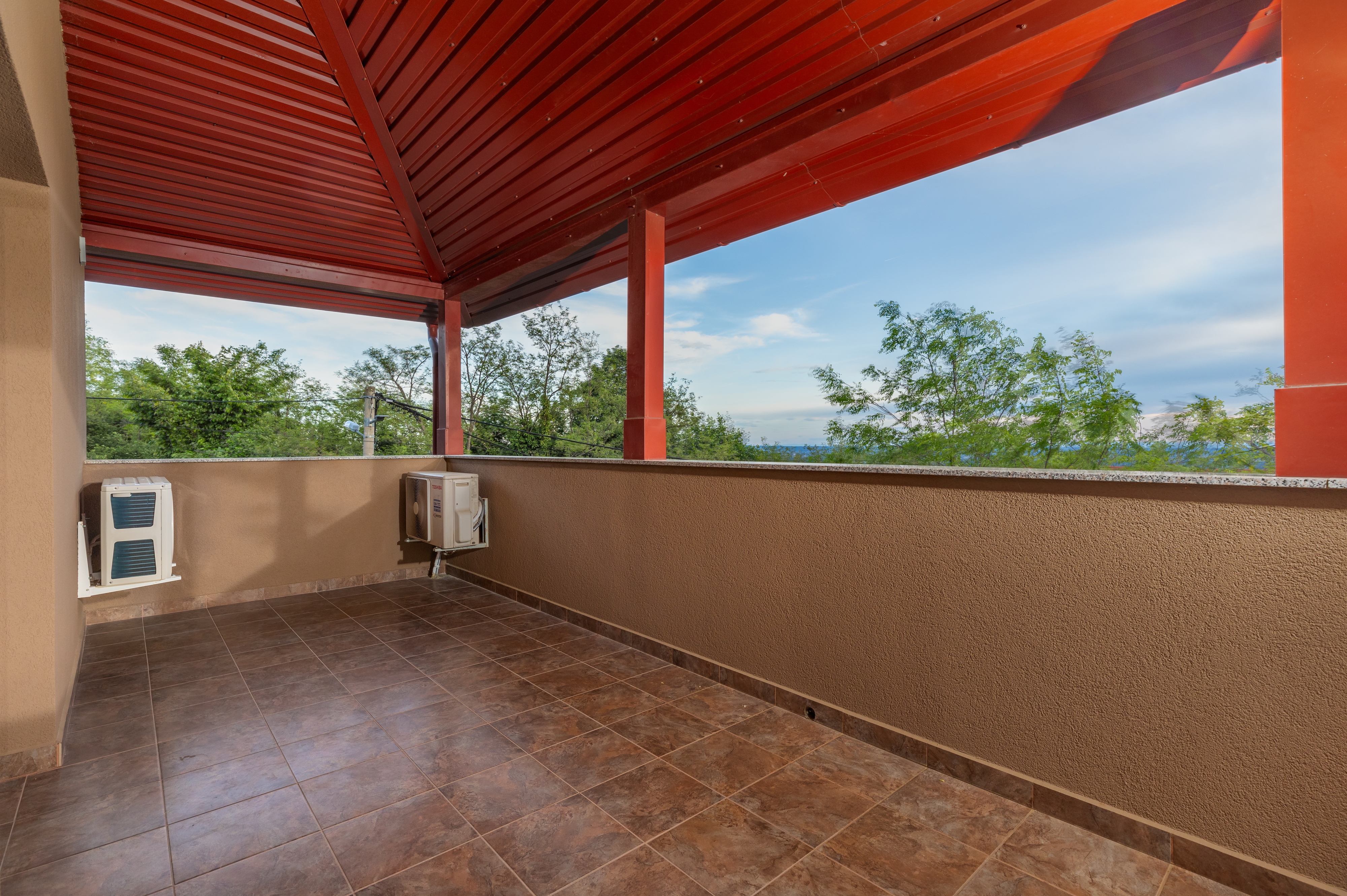Three bedroom house with terrace Zagreb  K