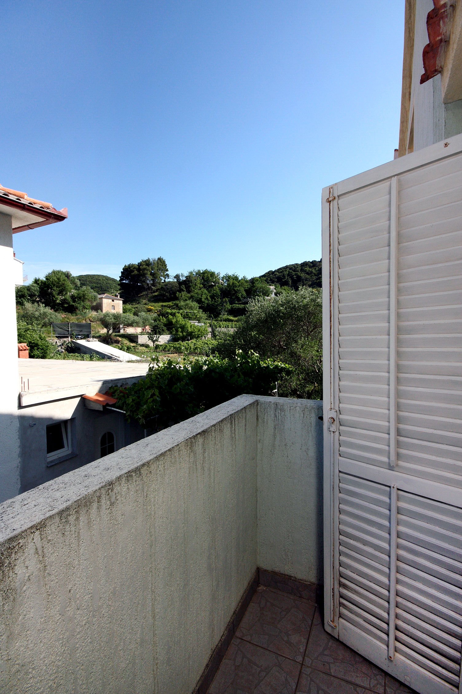 Two bedroom apartment with terrace and sea view Supetarska Draga - Donja, Rab  A-a