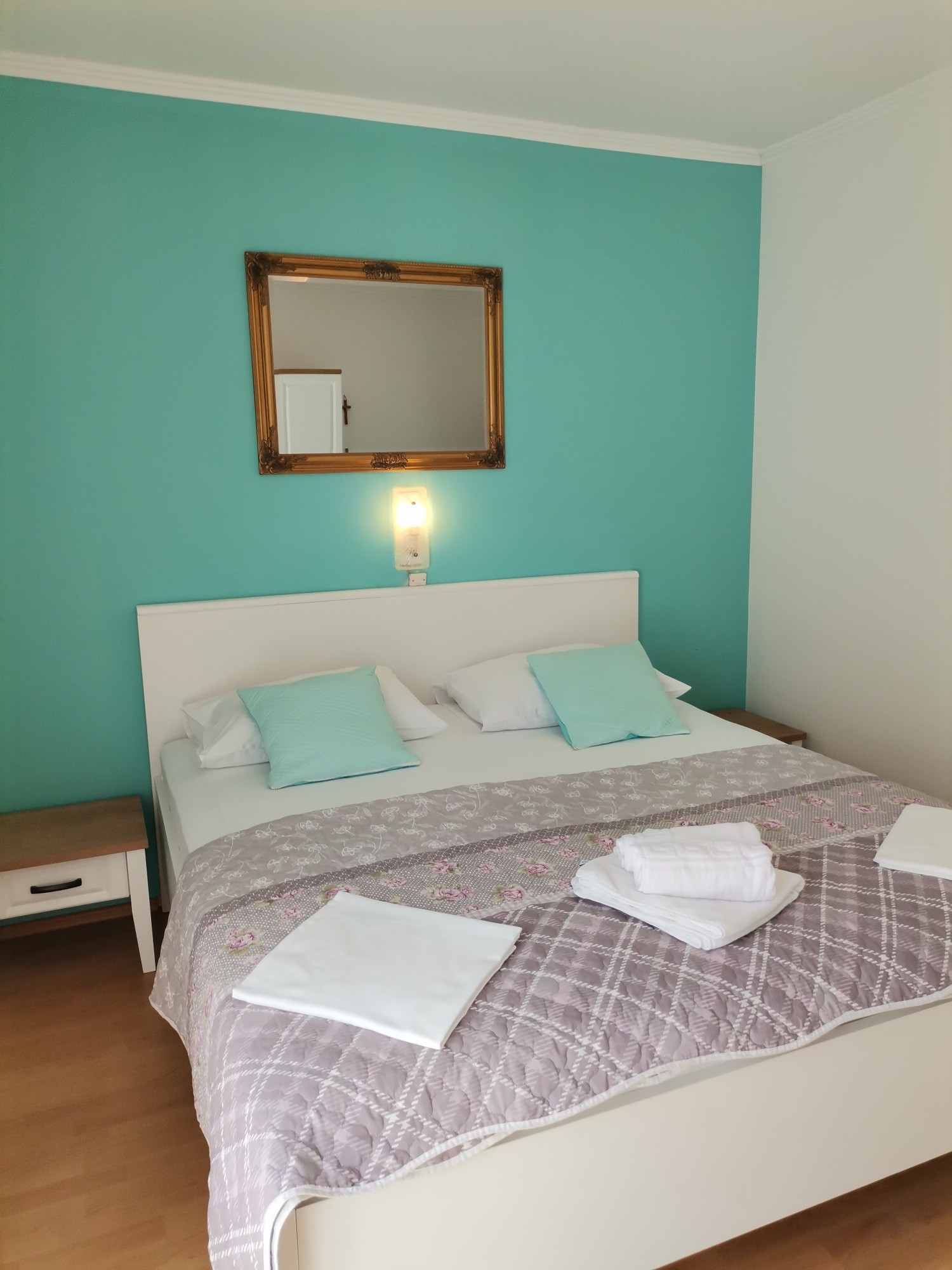 Two bedroom apartment with terrace and sea view Supetarska Draga - Donja, Rab  A-a