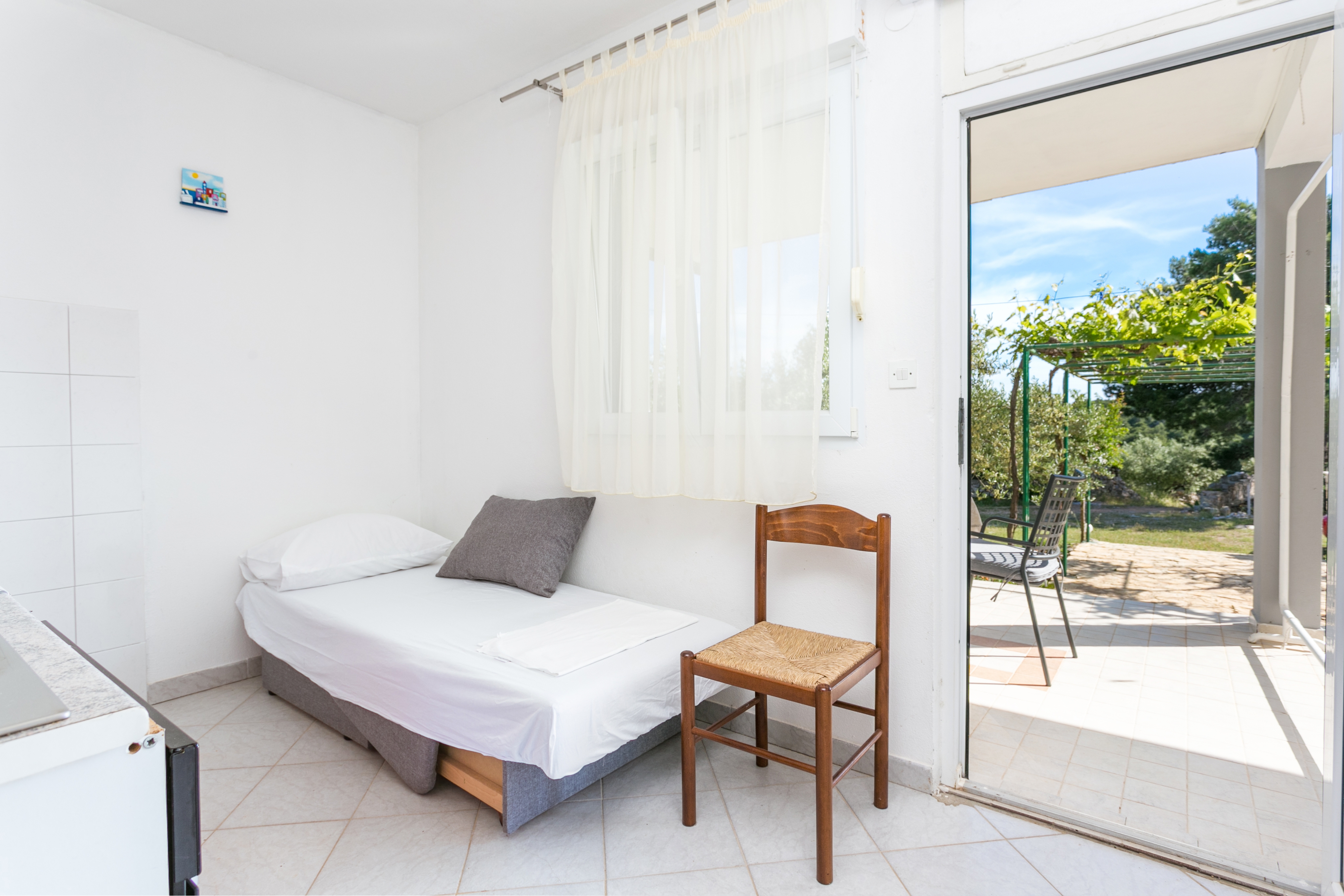 One bedroom apartment with terrace and sea view Cove Smrčeva, Brač (A-20193-a)