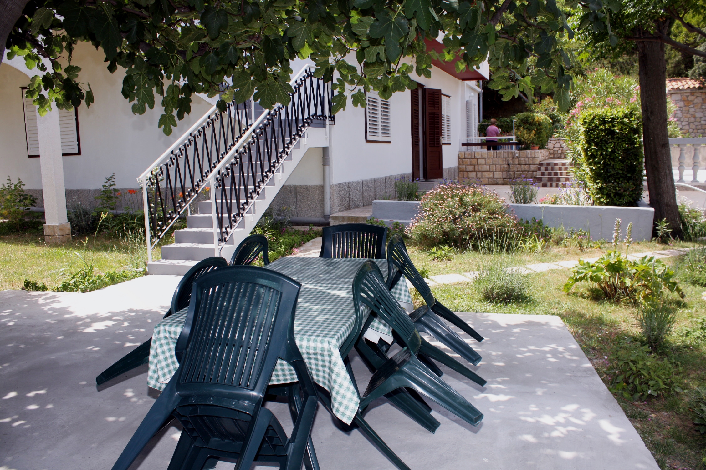 Three bedroom apartment near beach Supetarska Draga - Donja, Rab  A-a