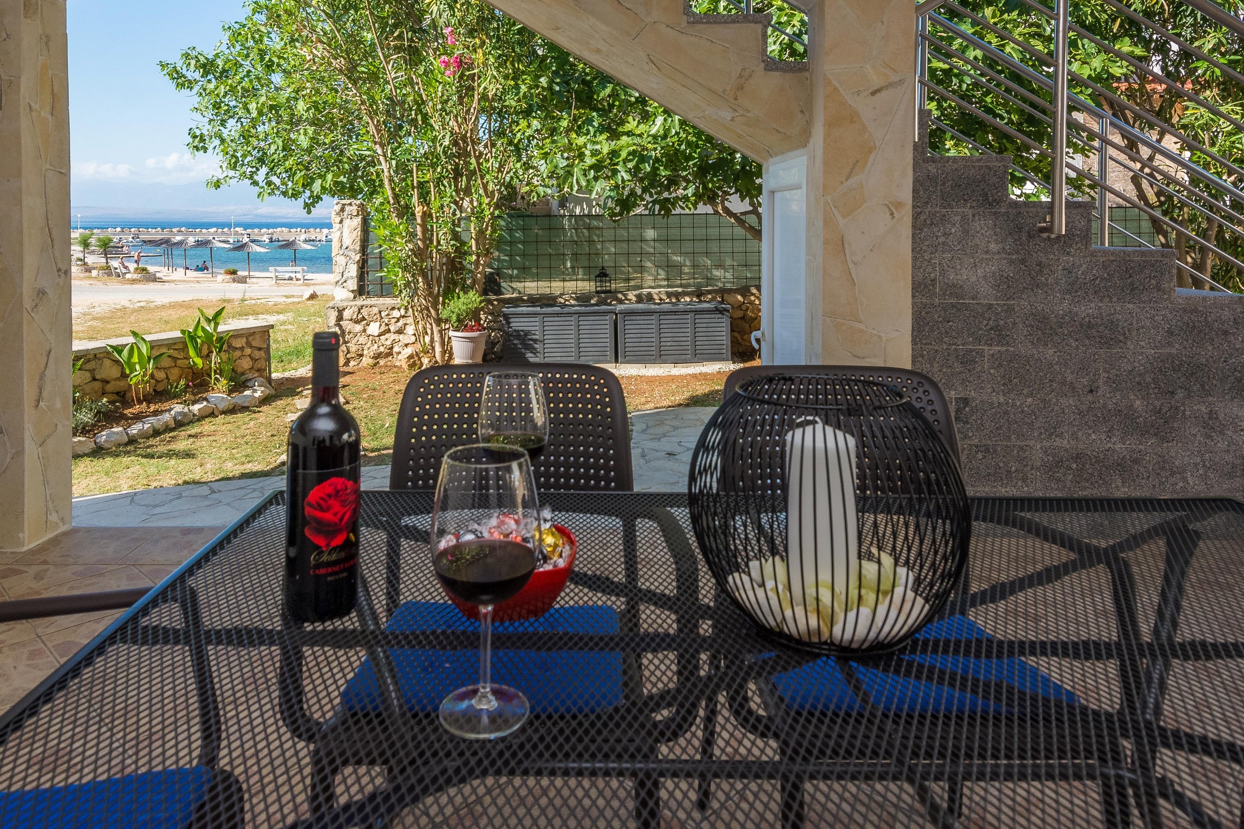 Two bedroom apartment near beach Vir - Lozice, Vir (A-20202-a) Two bedroom apartment near beach Vir - Lozice, Vir (A-20202-a)