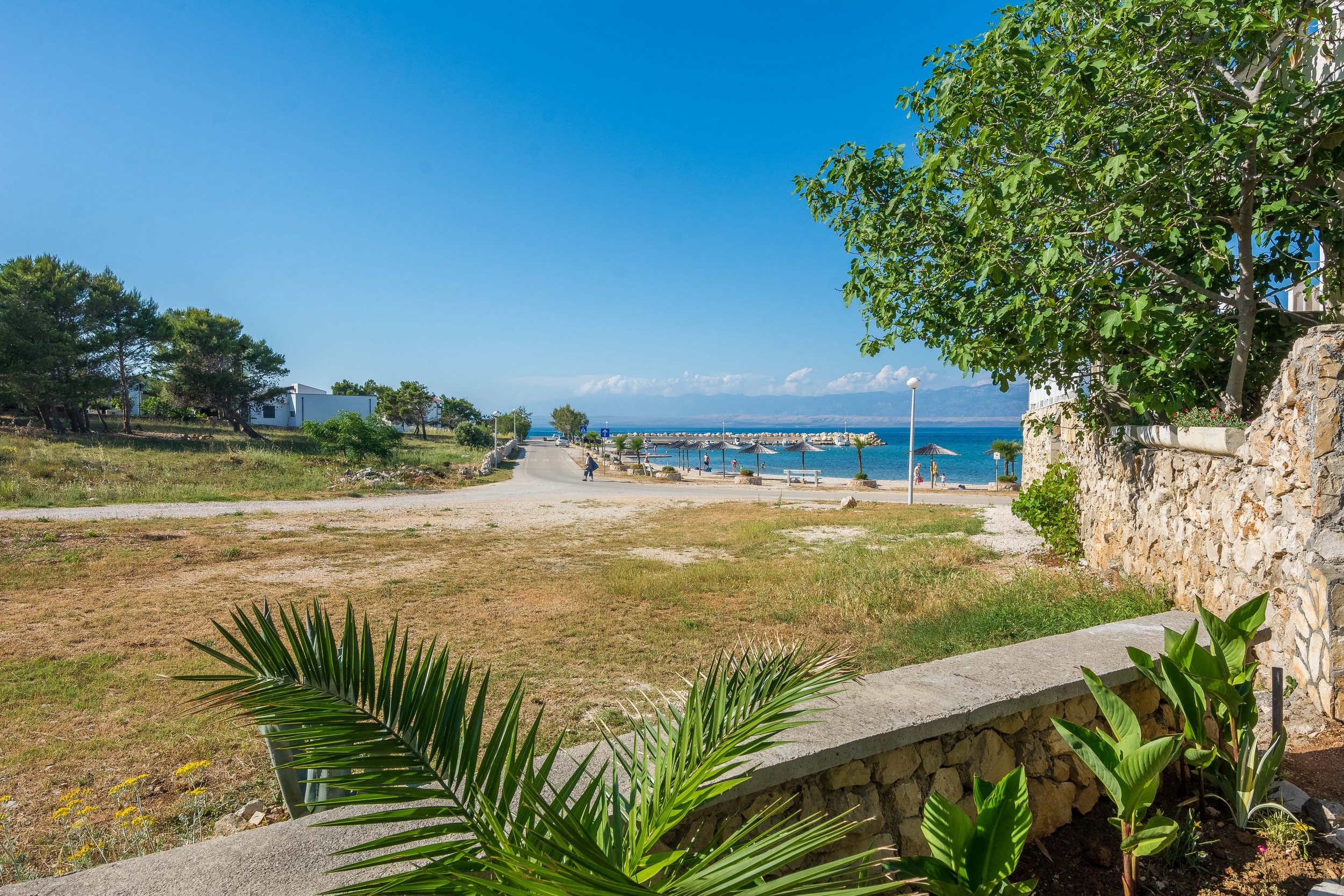Two bedroom apartment near beach Vir - Lozice, Vir  A-a