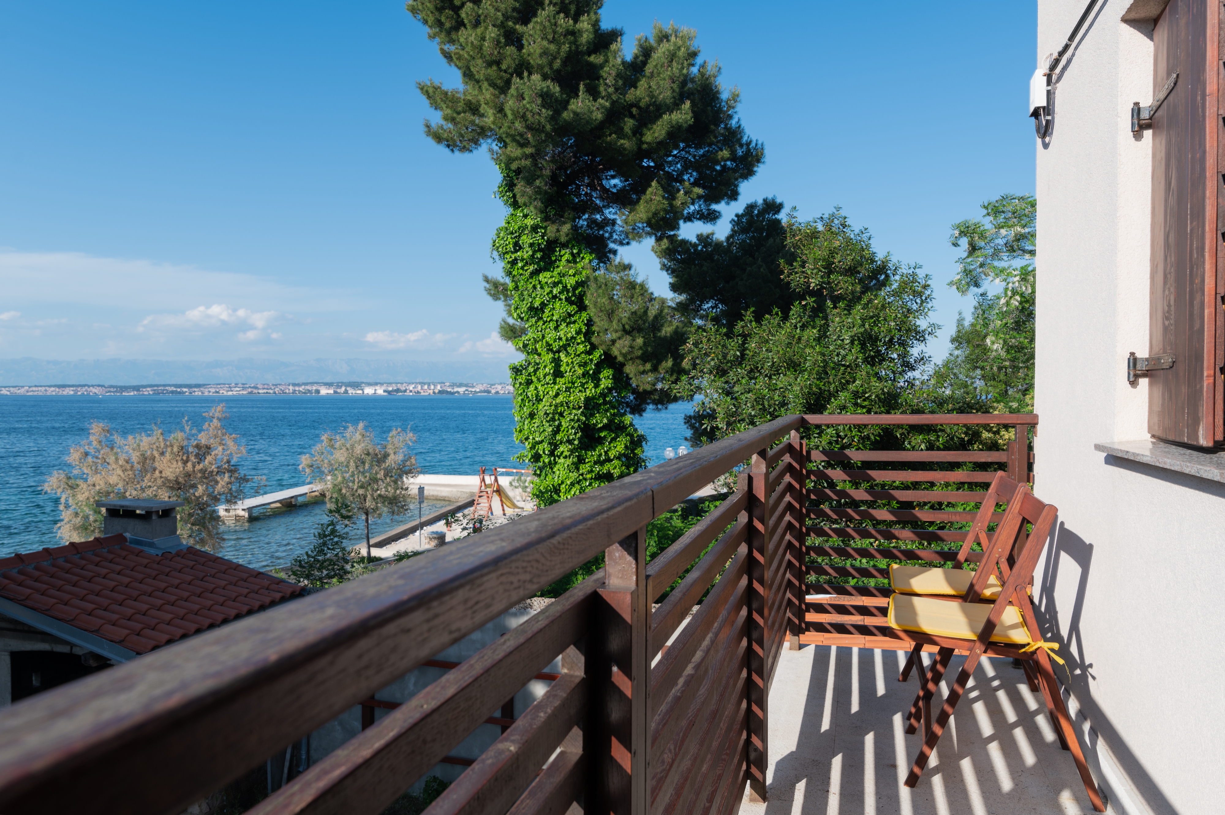 Three bedroom apartment near beach Preko, Ugljan  A-a