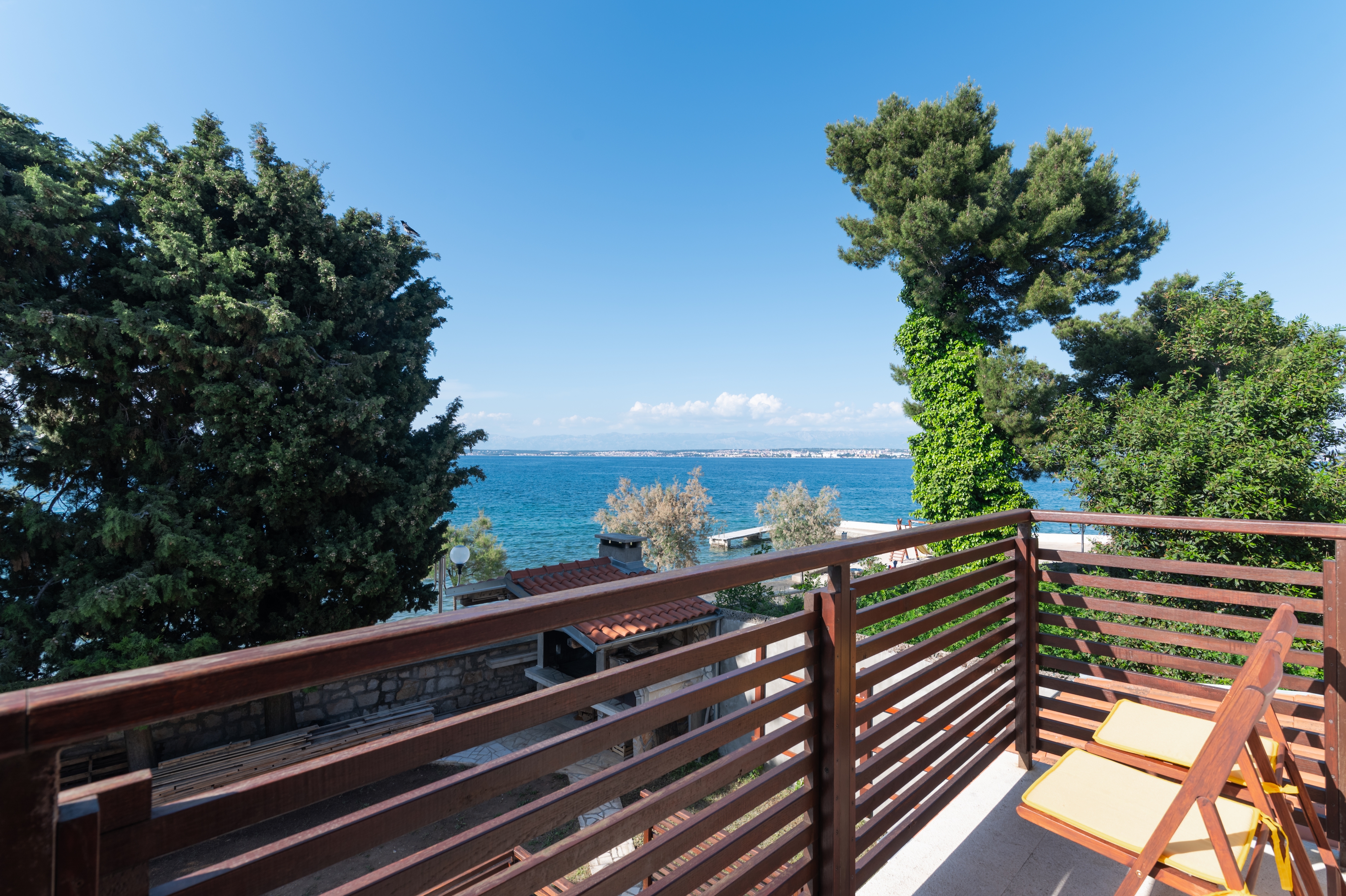Three bedroom apartment near beach Preko, Ugljan  A-a