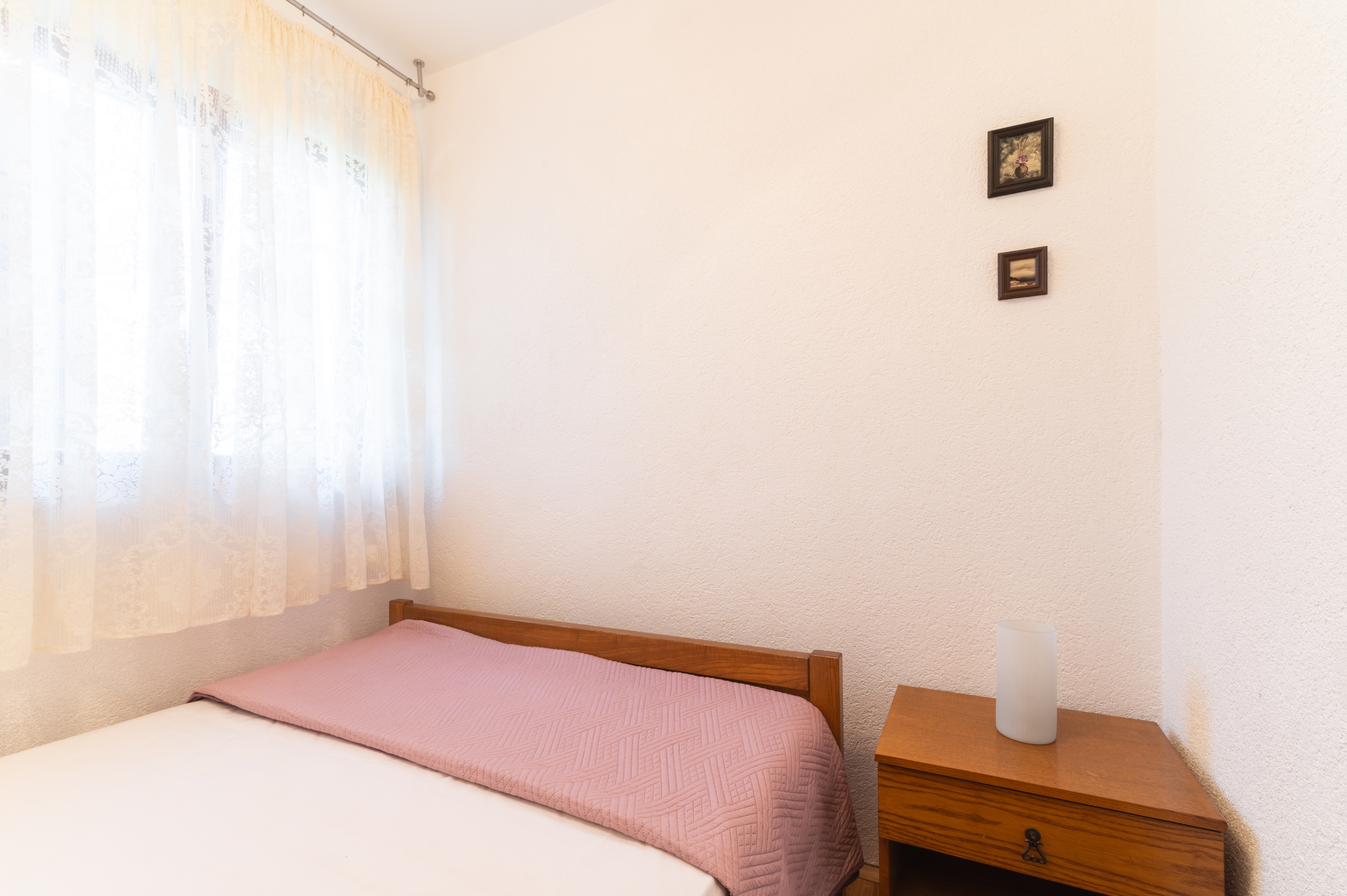 Three bedroom apartment near beach Preko, Ugljan  A-a