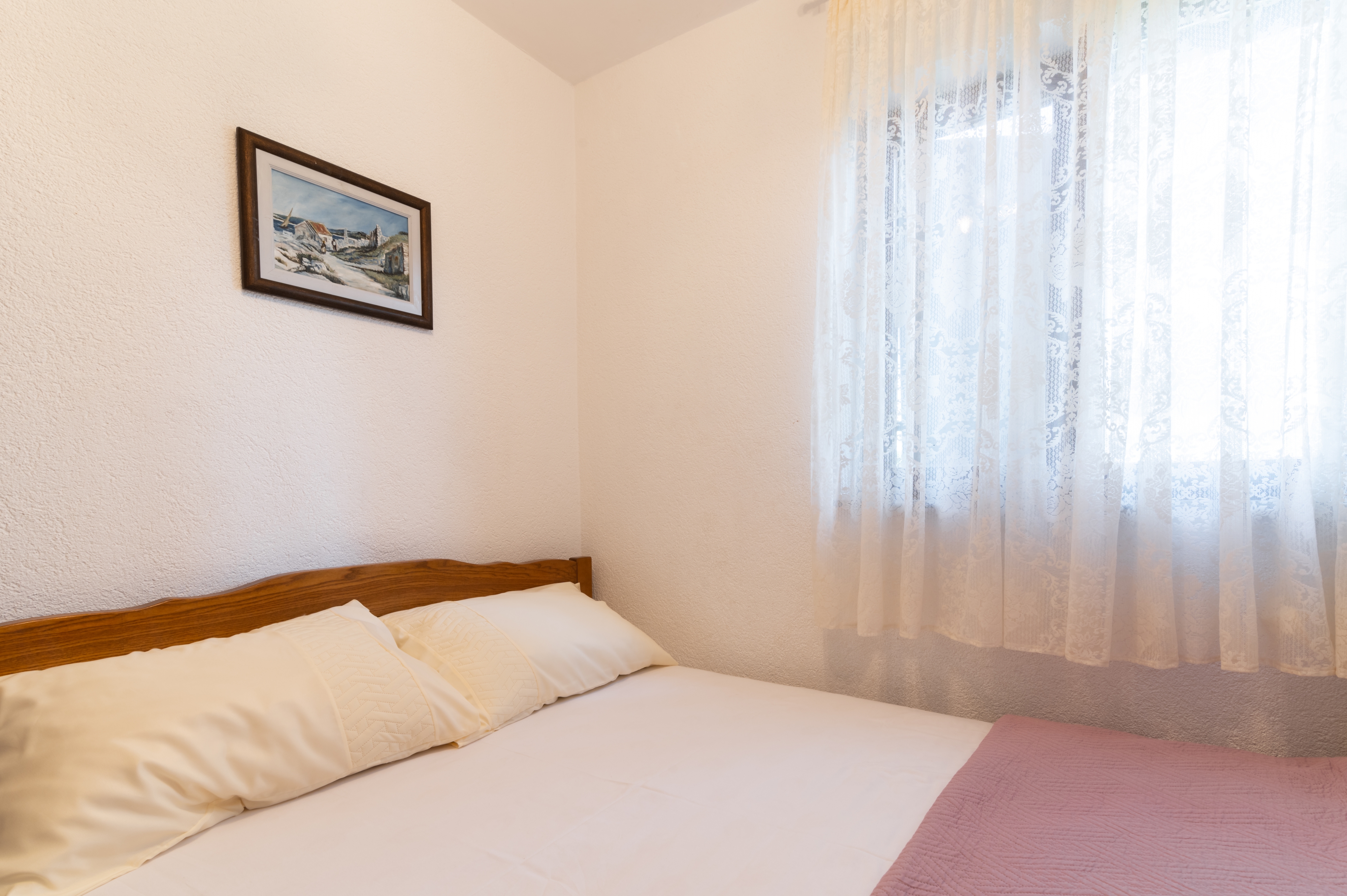 Three bedroom apartment near beach Preko, Ugljan  A-a