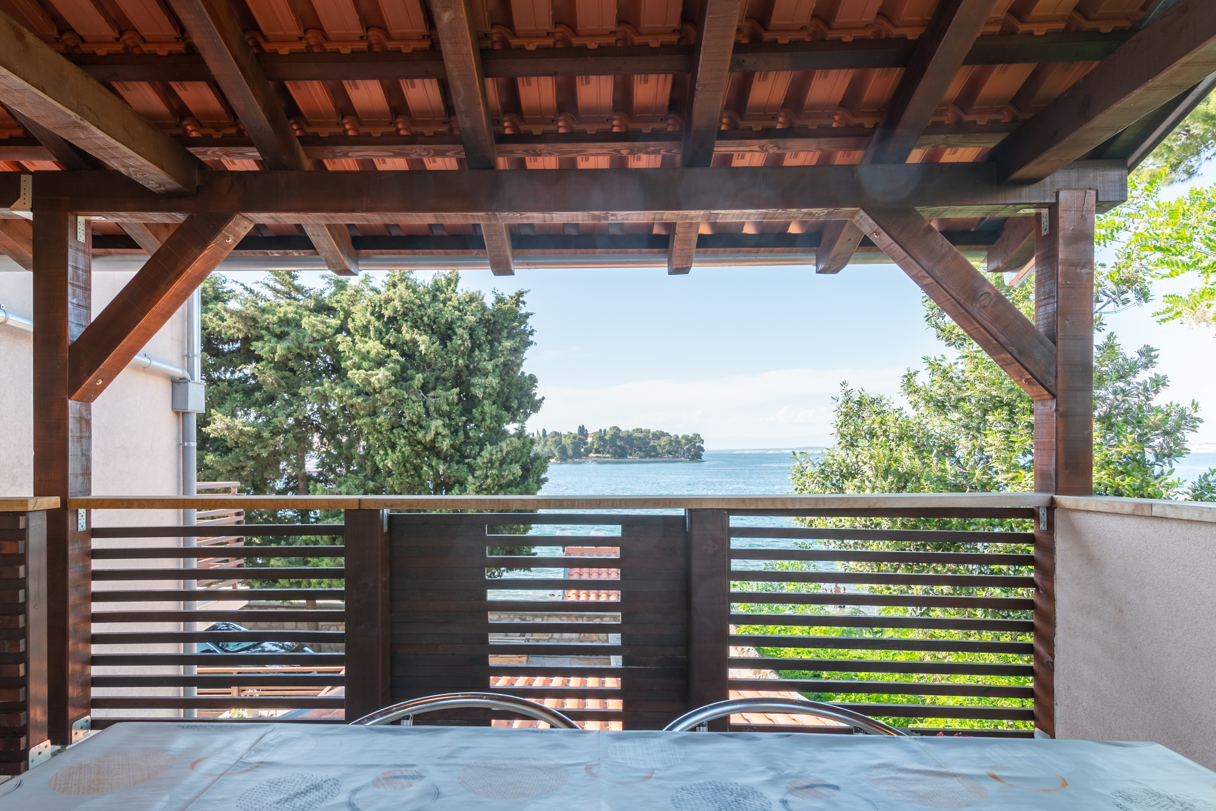 Three bedroom apartment near beach Preko, Ugljan  A-a