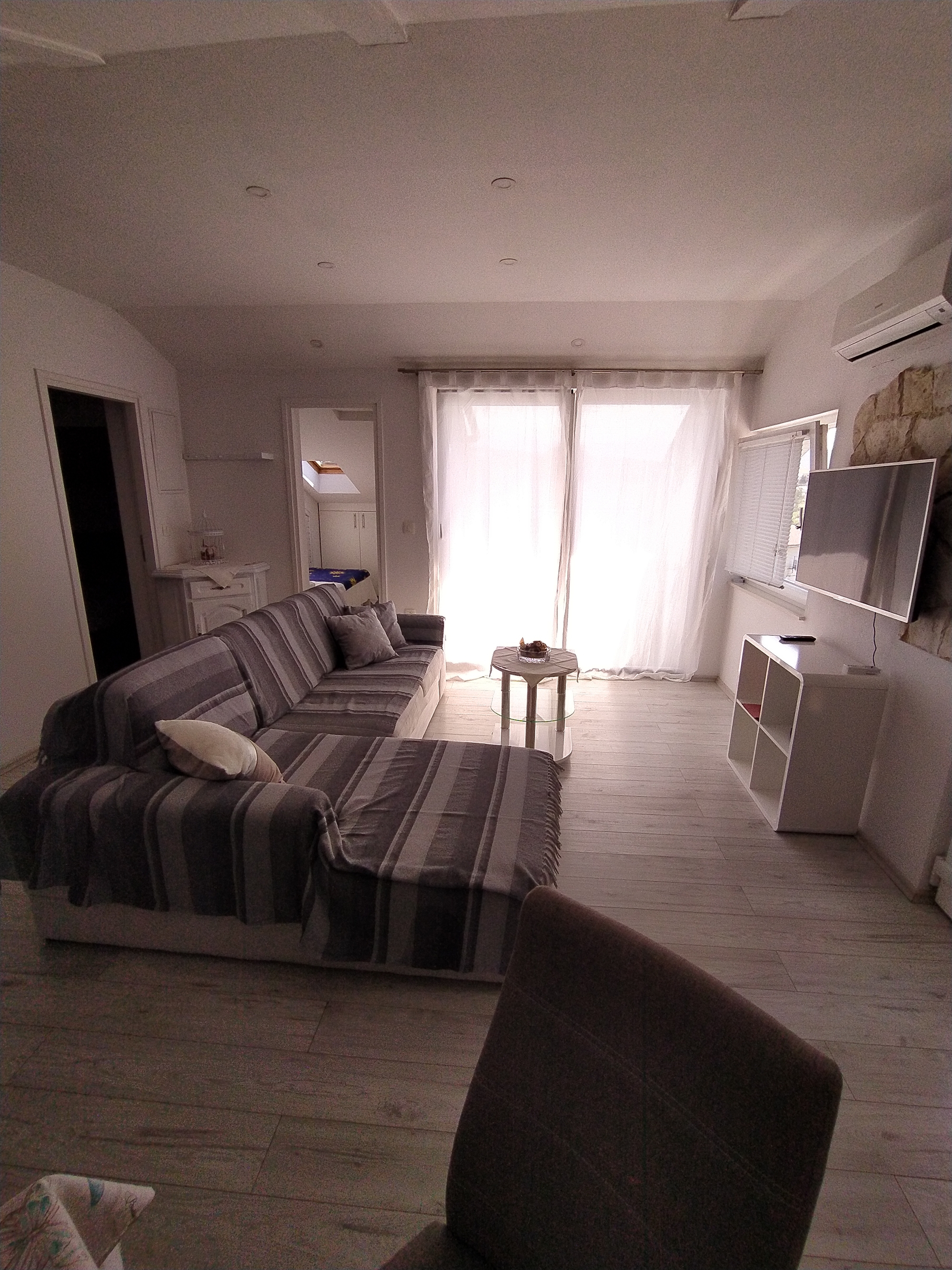 Three bedroom apartment with terrace and sea view Supetarska Draga - Donja, Rab (A-2022-a) Three bedroom apartment with terrace and sea view Supetarska Draga - Donja, Rab (A-2022-a)