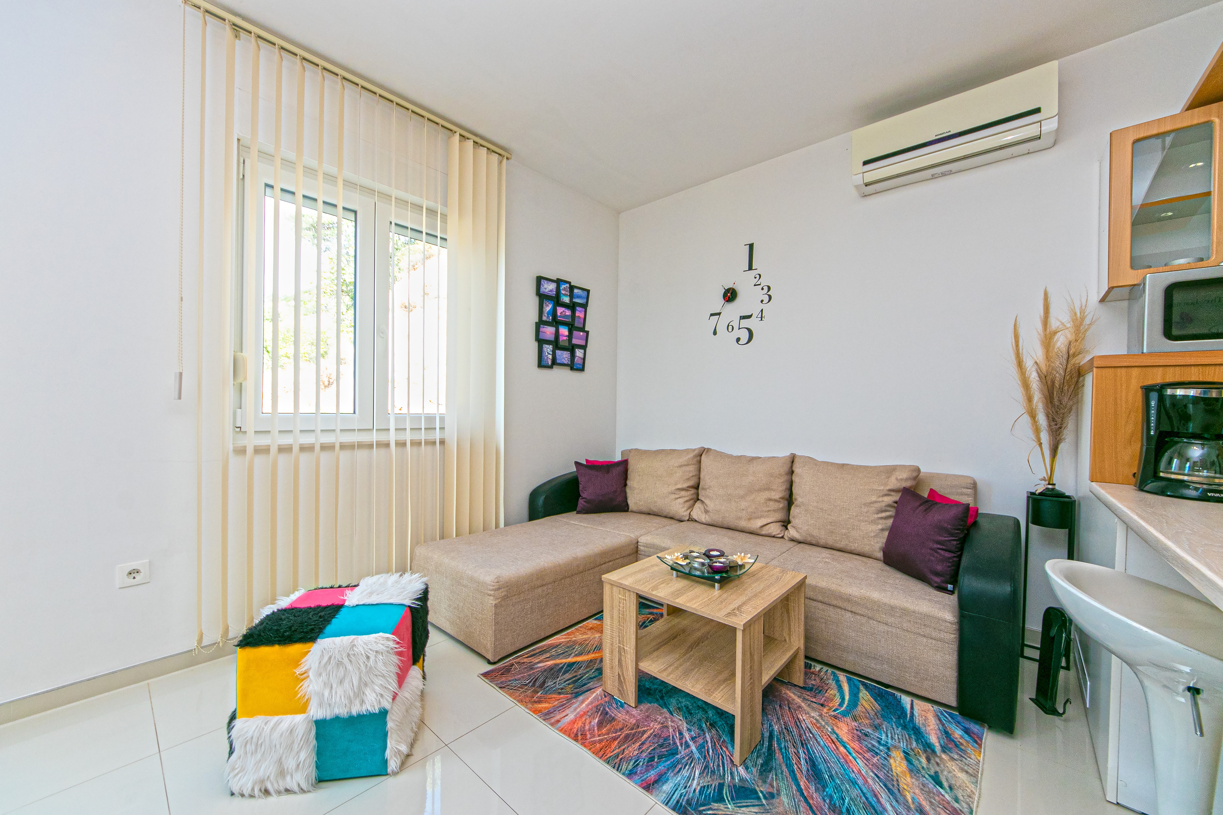 One bedroom apartment with terrace and sea view Brela (Makarska) (A-20221-a)